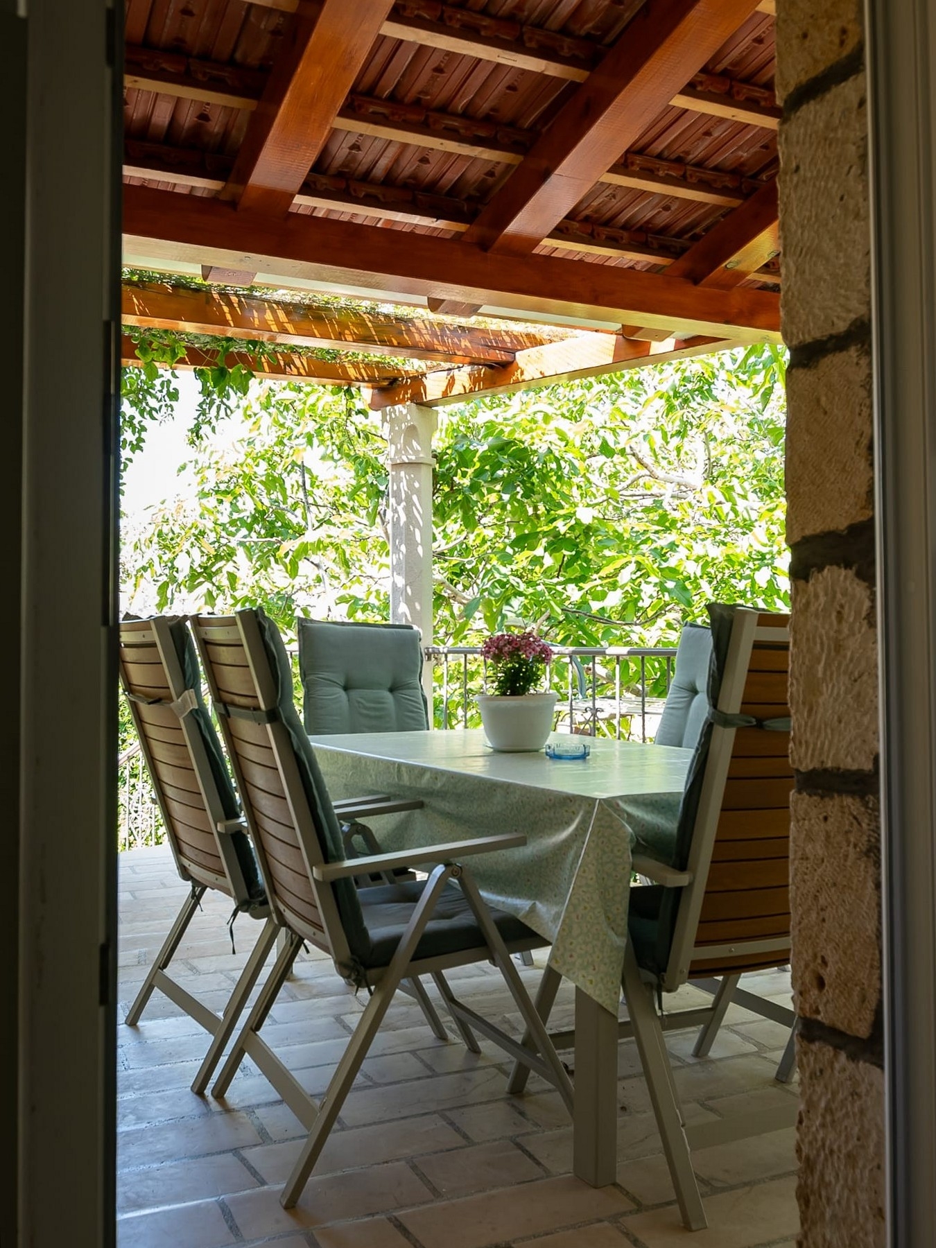 Three bedroom apartment with terrace Postira, Brač  A-a