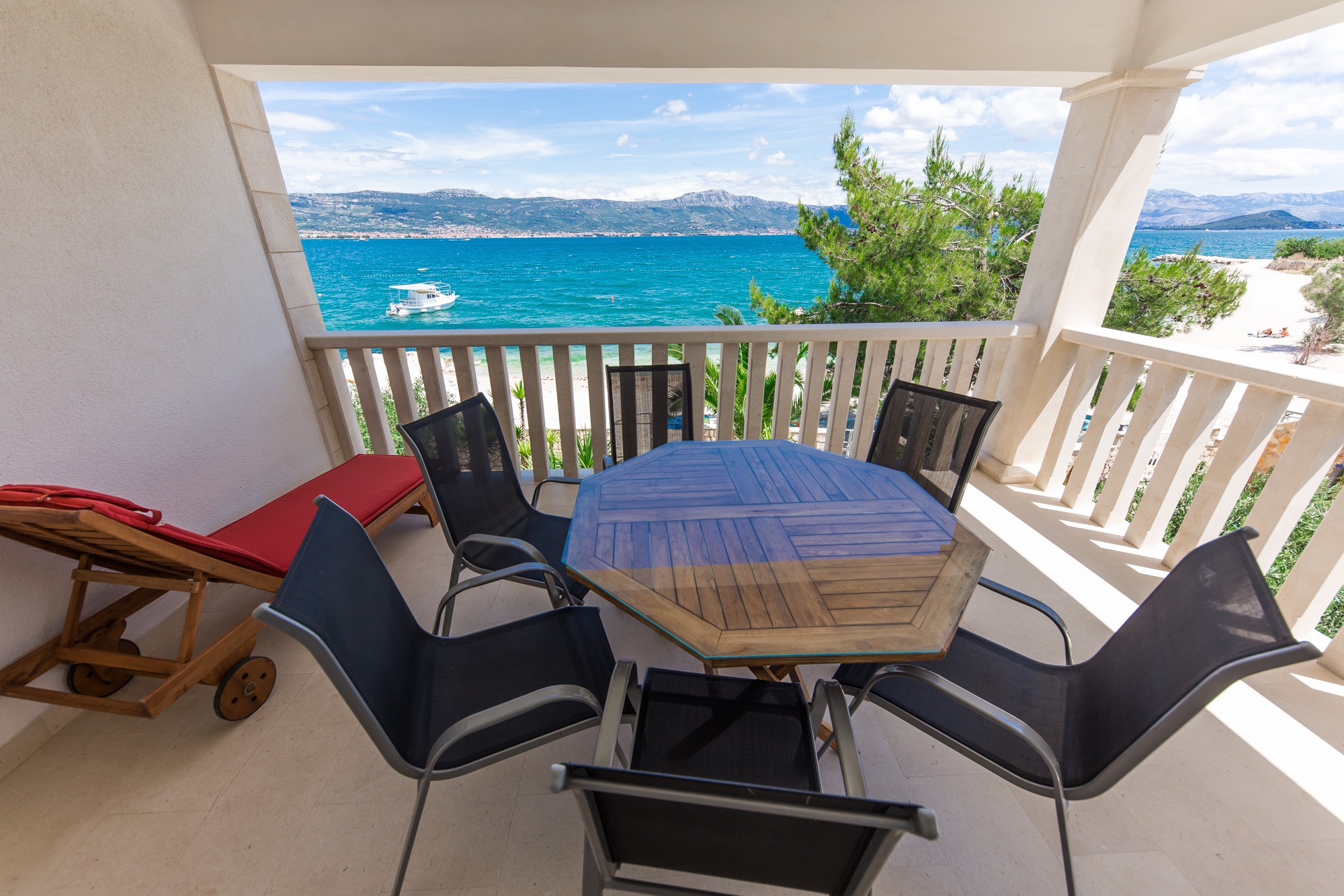 Two bedroom apartment near beach Arbanija, Čiovo (A-14825-b)