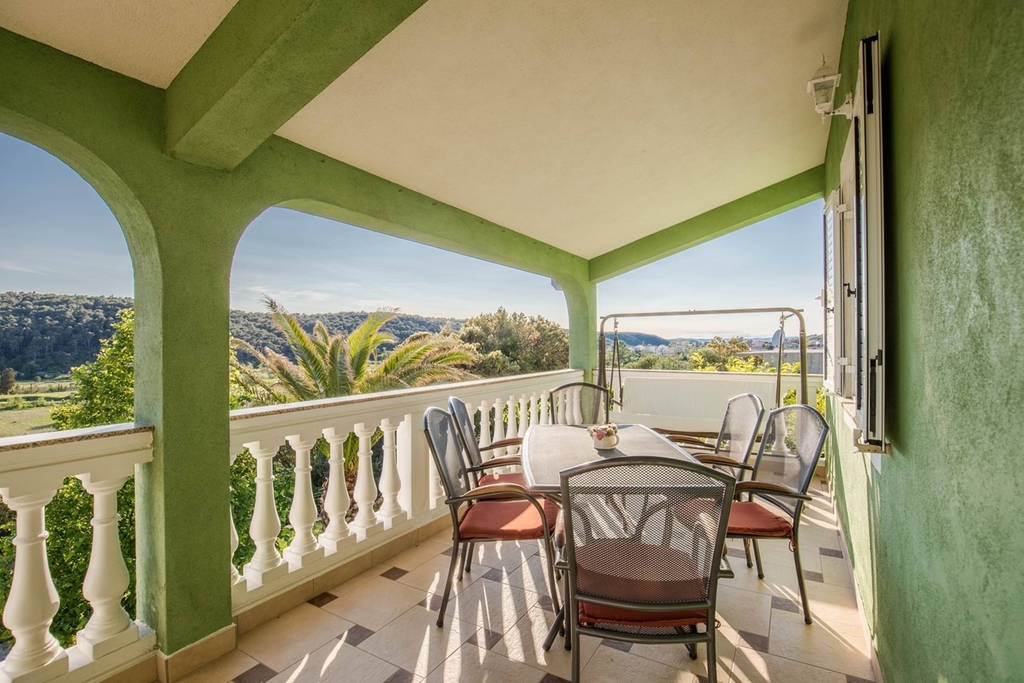 Two bedroom apartment with terrace and sea view Kampor, Rab  A-b
