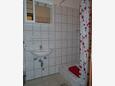 Ванная комната Orebić, Ванная комната в размещении типа studio-apartment, Домашние животные допускаются и WiFi.