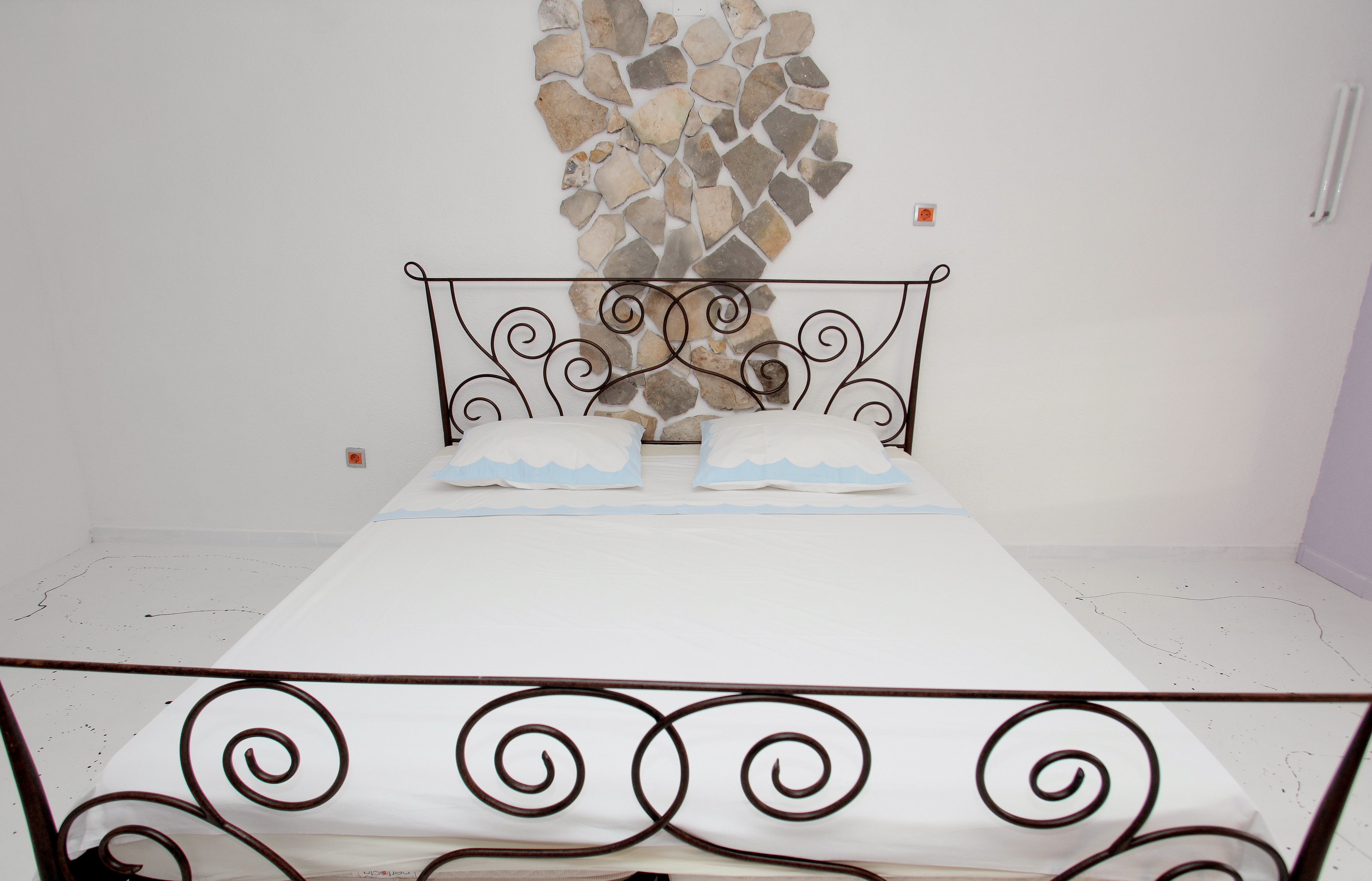 Three bedroom house with terrace and sea view Vinišće, Trogir  K