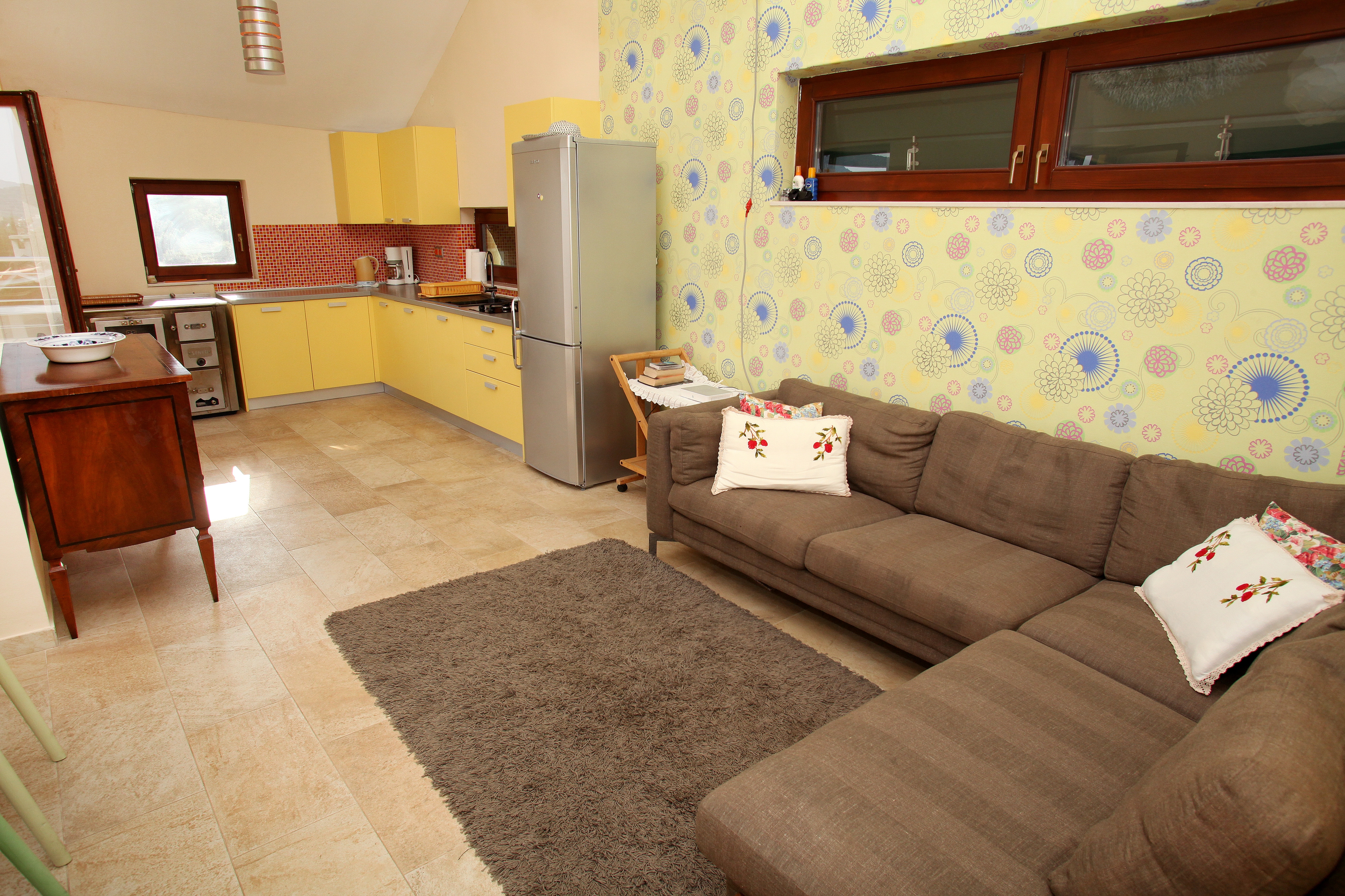 Three bedroom house with terrace and sea view Vinišće, Trogir  K