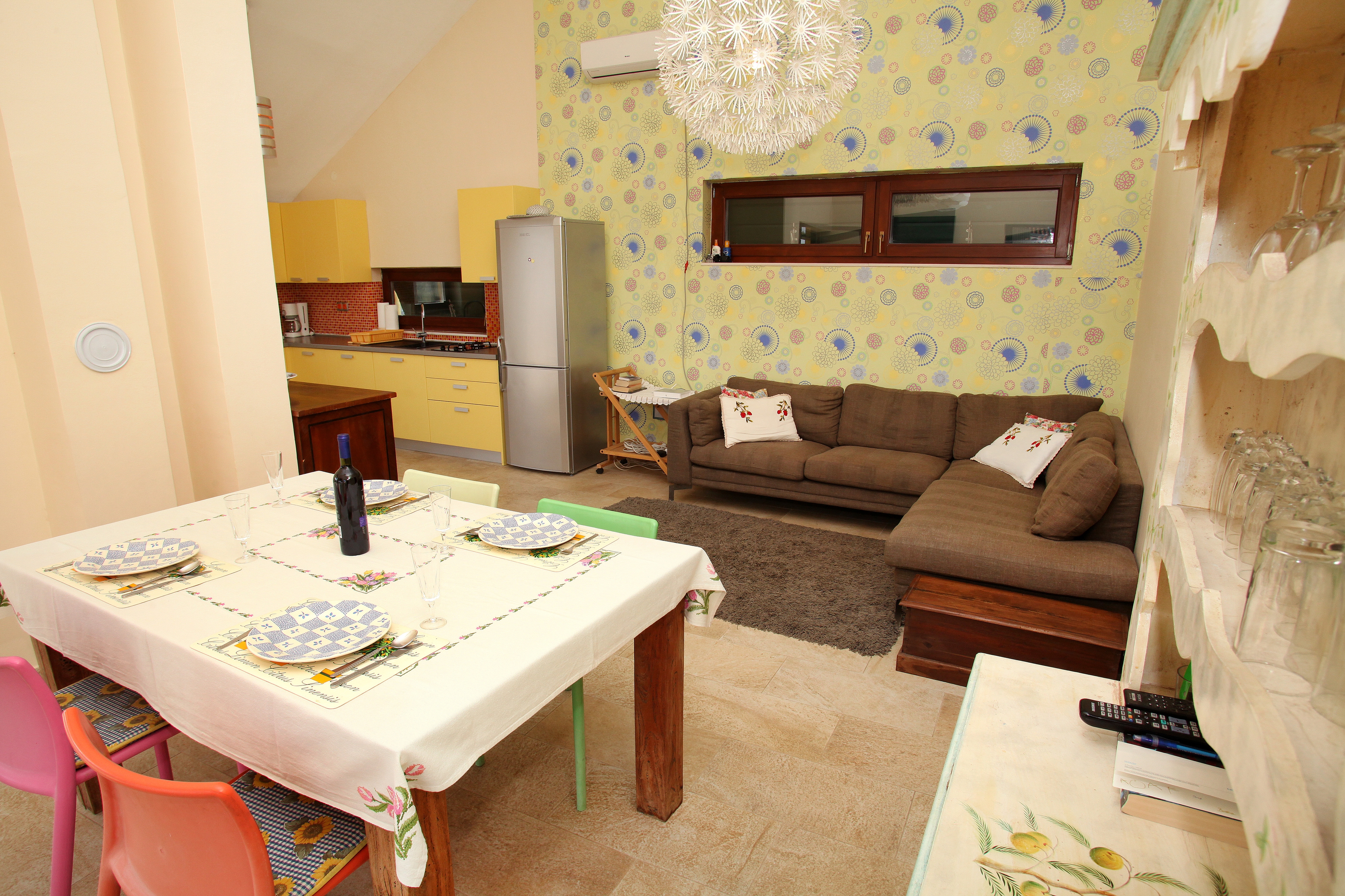 Three bedroom house with terrace and sea view Vinišće, Trogir  K