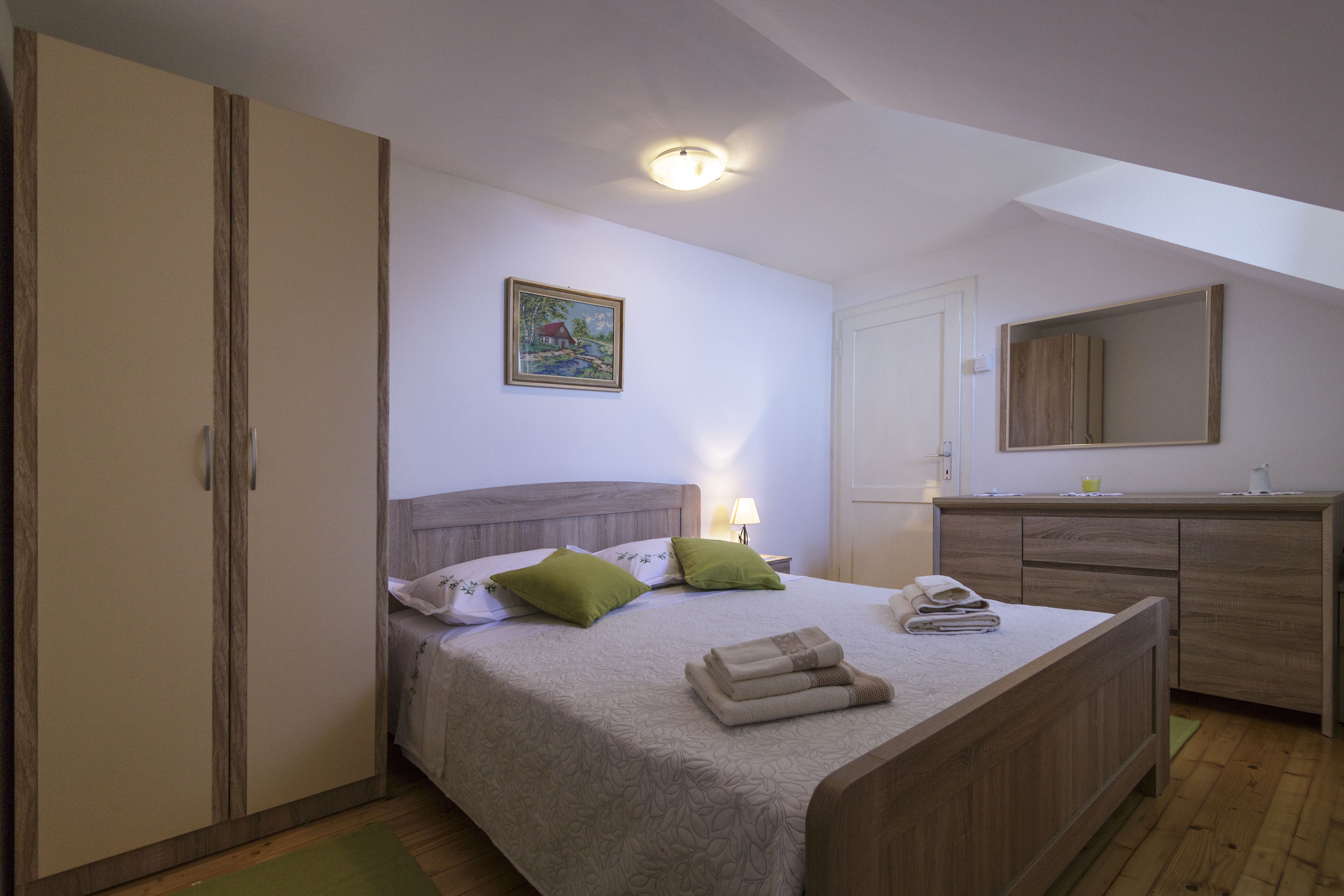 One bedroom house with terrace and sea view Oključna, Vis  K