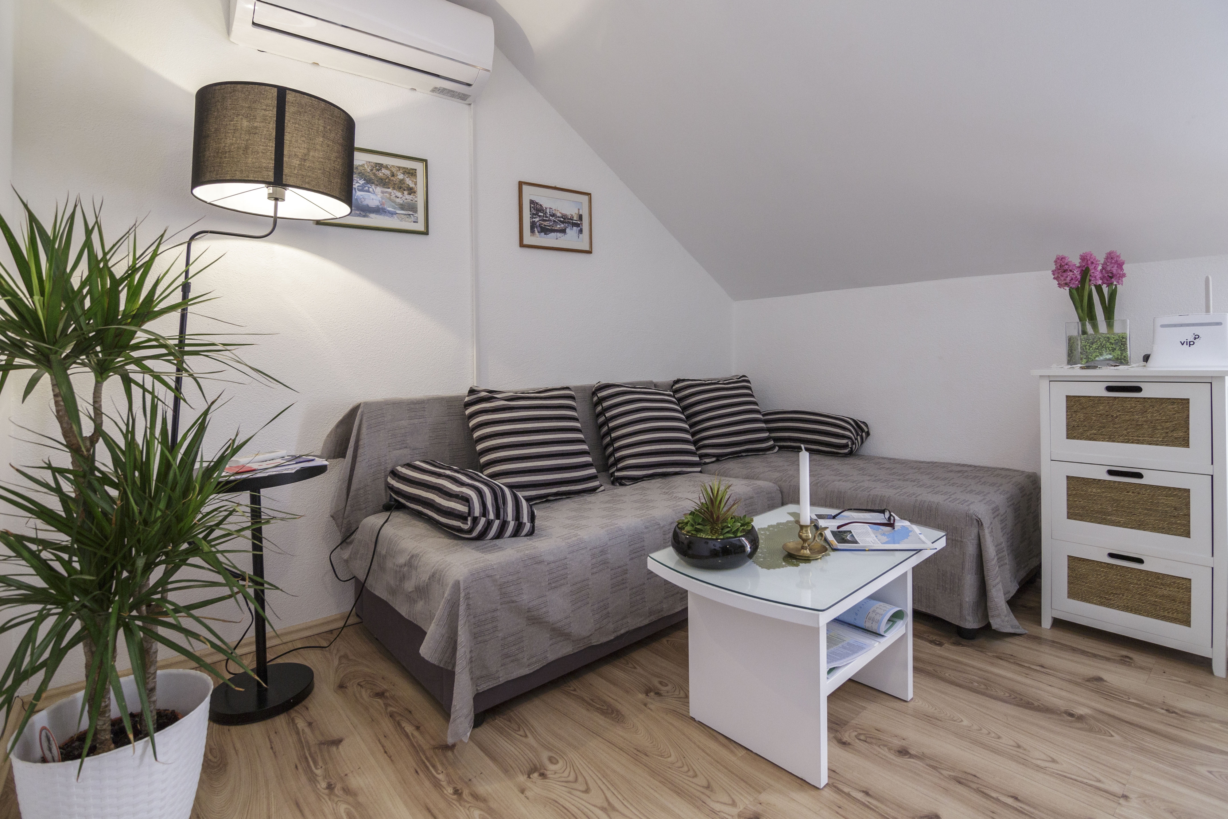 One bedroom house with terrace and sea view Oključna, Vis (K-14875)