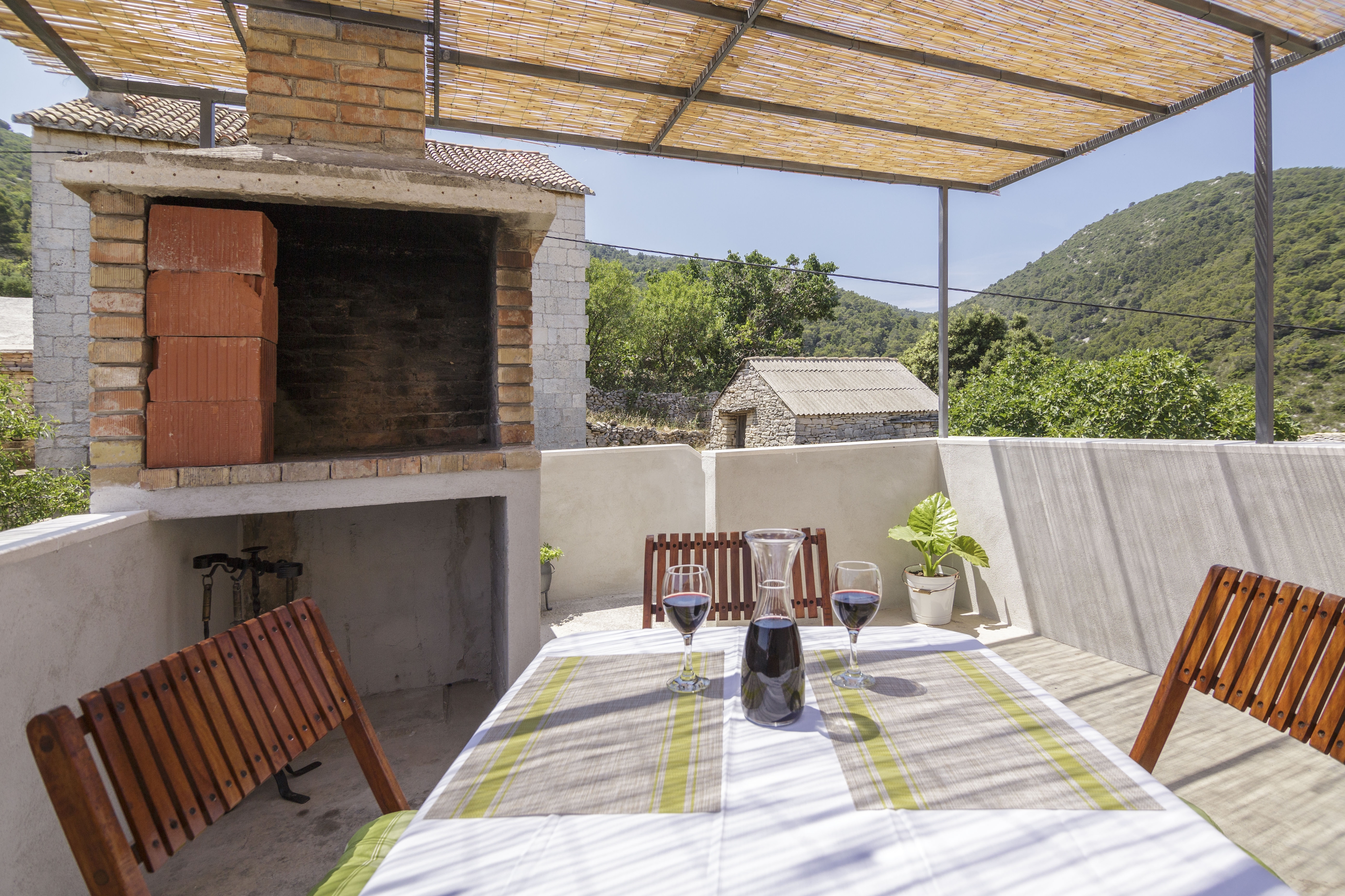 One bedroom house with terrace and sea view Oključna, Vis (K-14875)