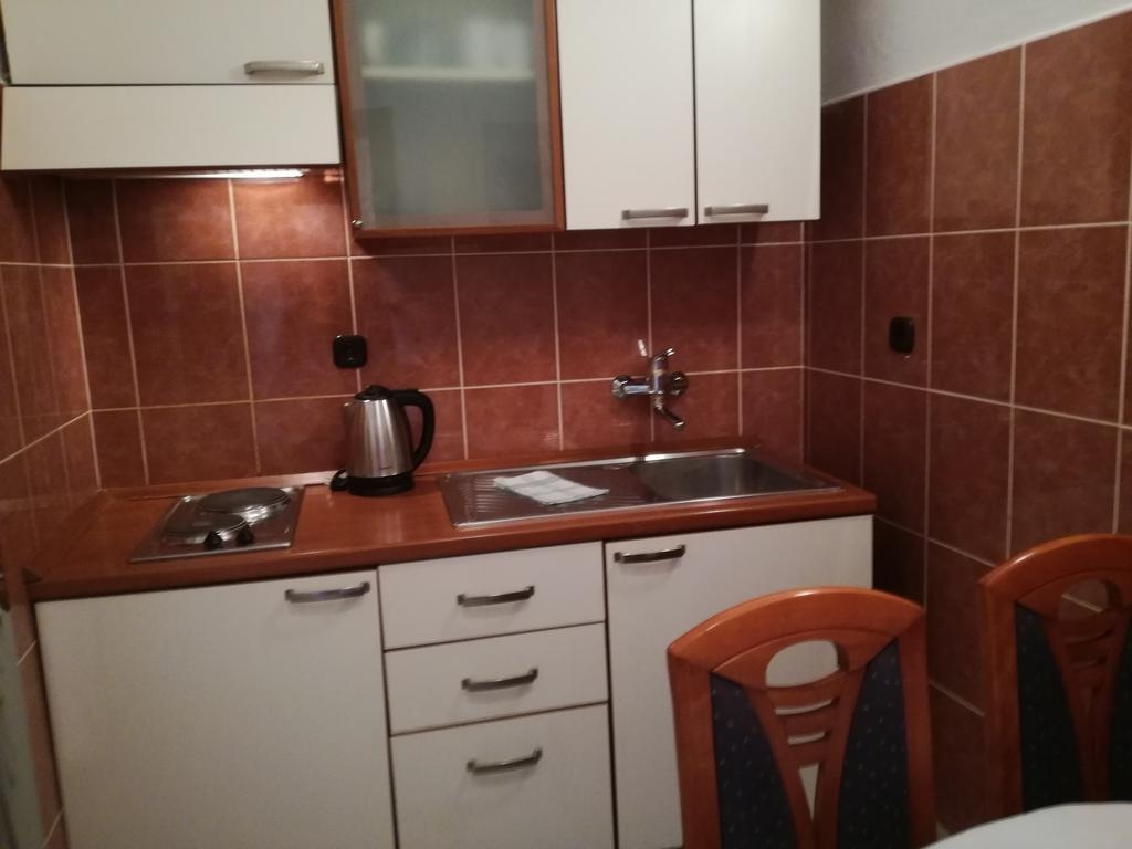 Two bedroom apartment near beach Baška Voda, Makarska (A-14881-c)