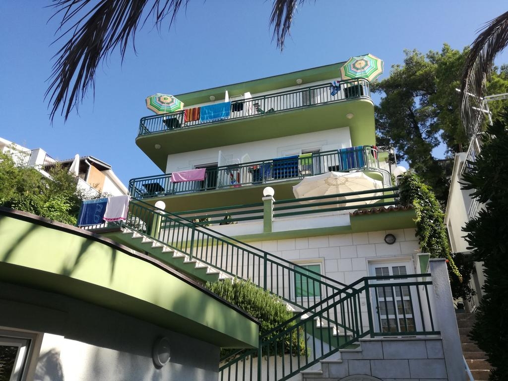 One bedroom apartment near beach Baška Voda, Makarska  A-a