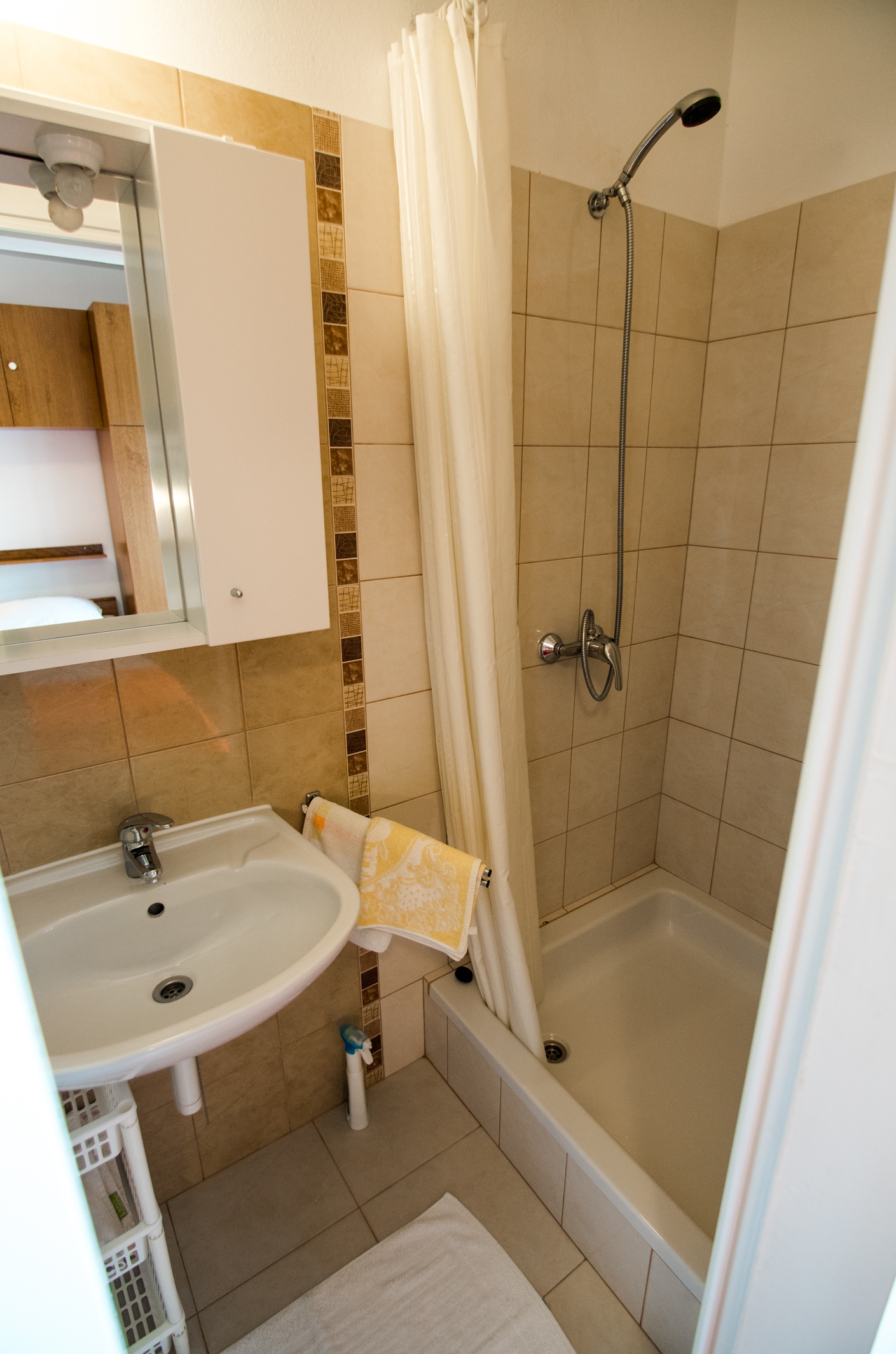 Top Rab Barbat Top Rab Barbat