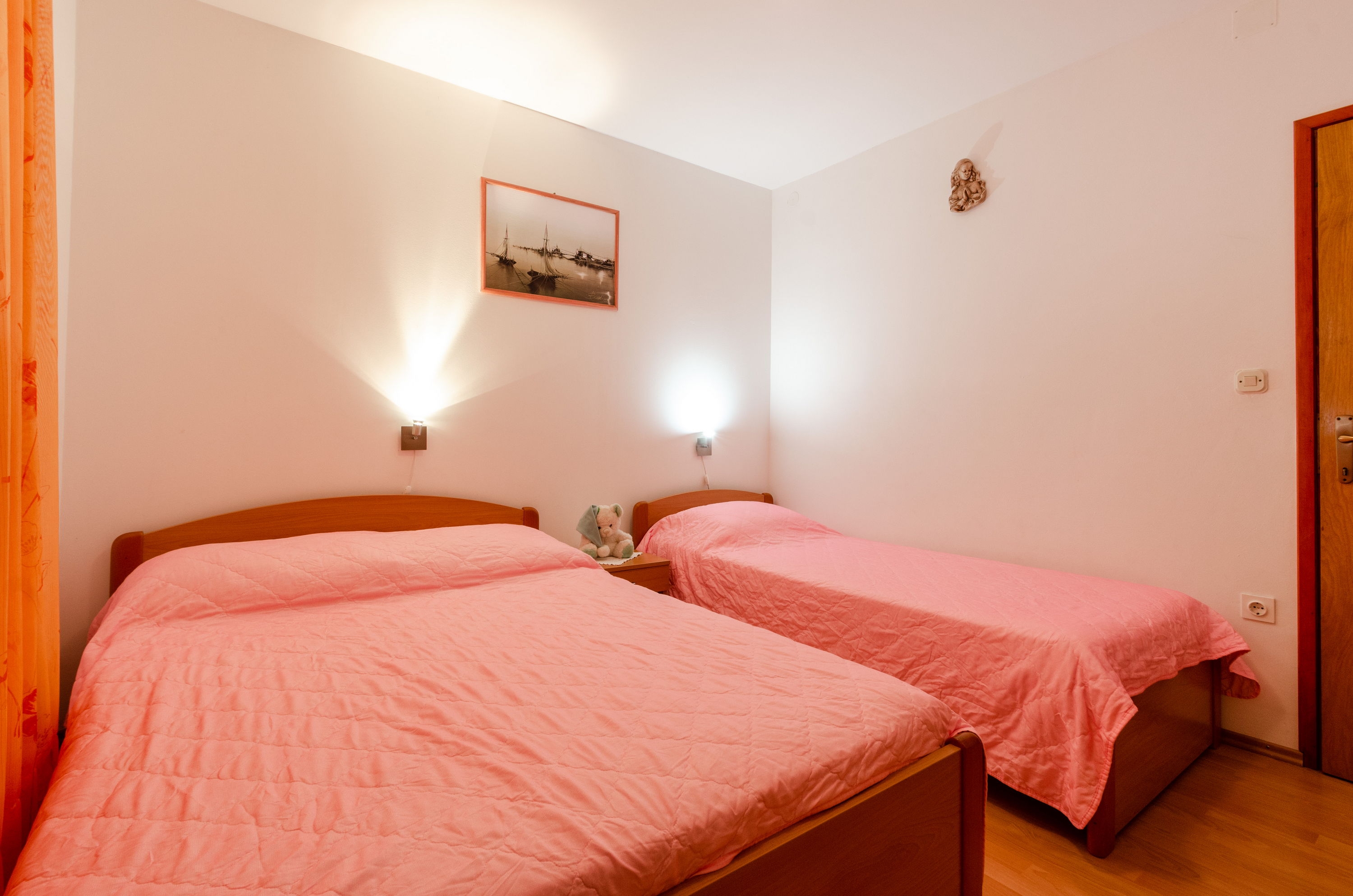 Two bedroom house near beach Karbuni, Korčula  K