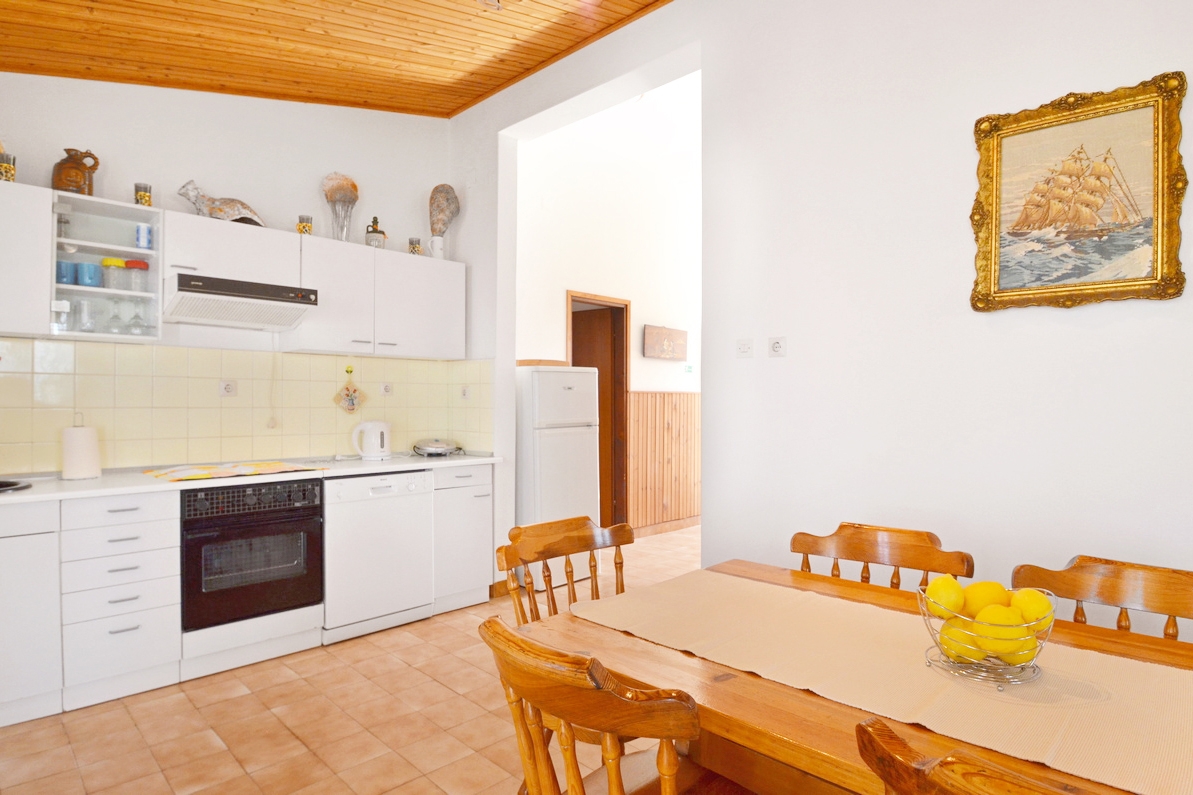 Two bedroom apartment with terrace and sea view Prižba, Korčula  A-b