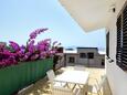 Terrace Prižba, Terrace in the apartment, with a sea view, (pet friendly) and WiFi.