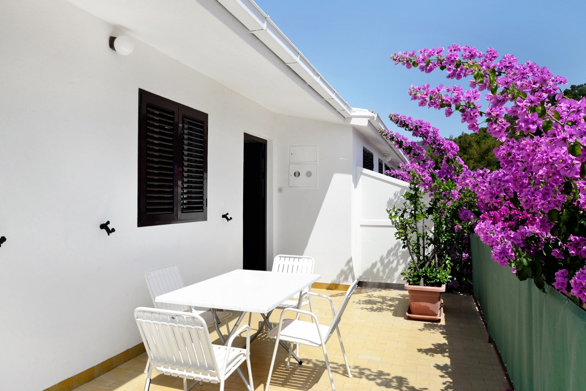 Two bedroom apartment with terrace and sea view Prižba, Korčula  A-b