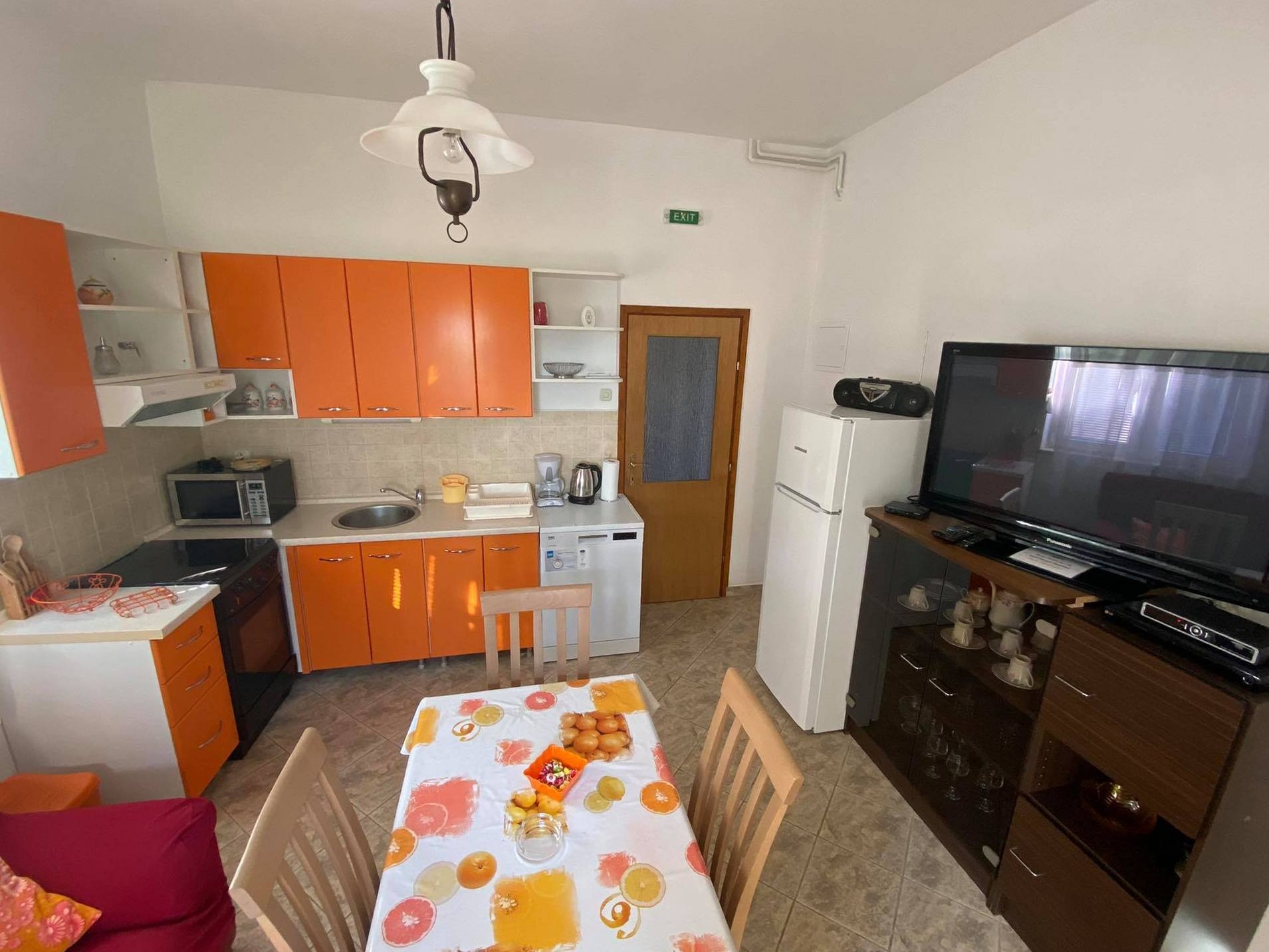 Two bedroom apartment near beach Postira, Brač (A-14902-a)