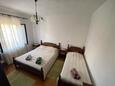 Ložnice Postira, Ložnice v ubytování typu apartment, domácí mazlíčci povoleni a WiFi.