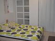 Ložnice Vrbnik, Ložnice v ubytování typu apartment, s klimatizací, domácí mazlíčci povoleni a WiFi.