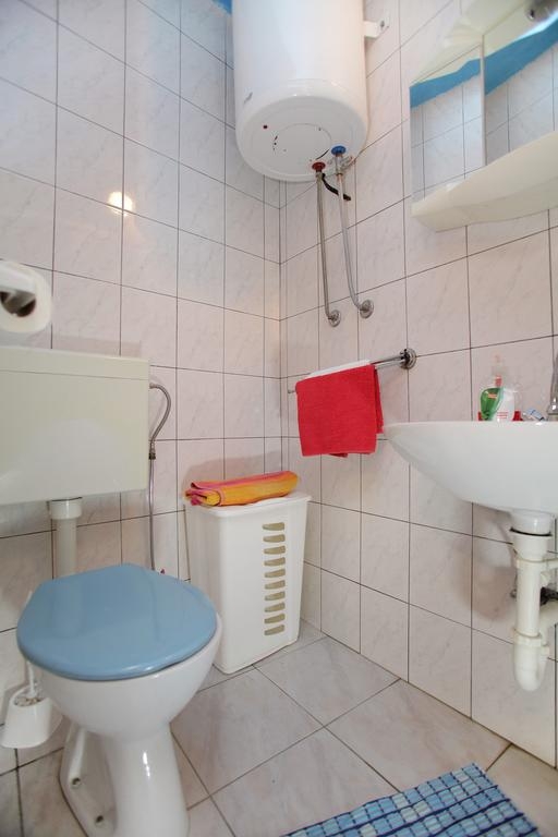 Three bedroom apartment with air-conditioning Trogir  A-a