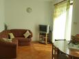 Sala de estar Mihotići, Sala de estar in the apartment, (pet friendly) y WiFi.