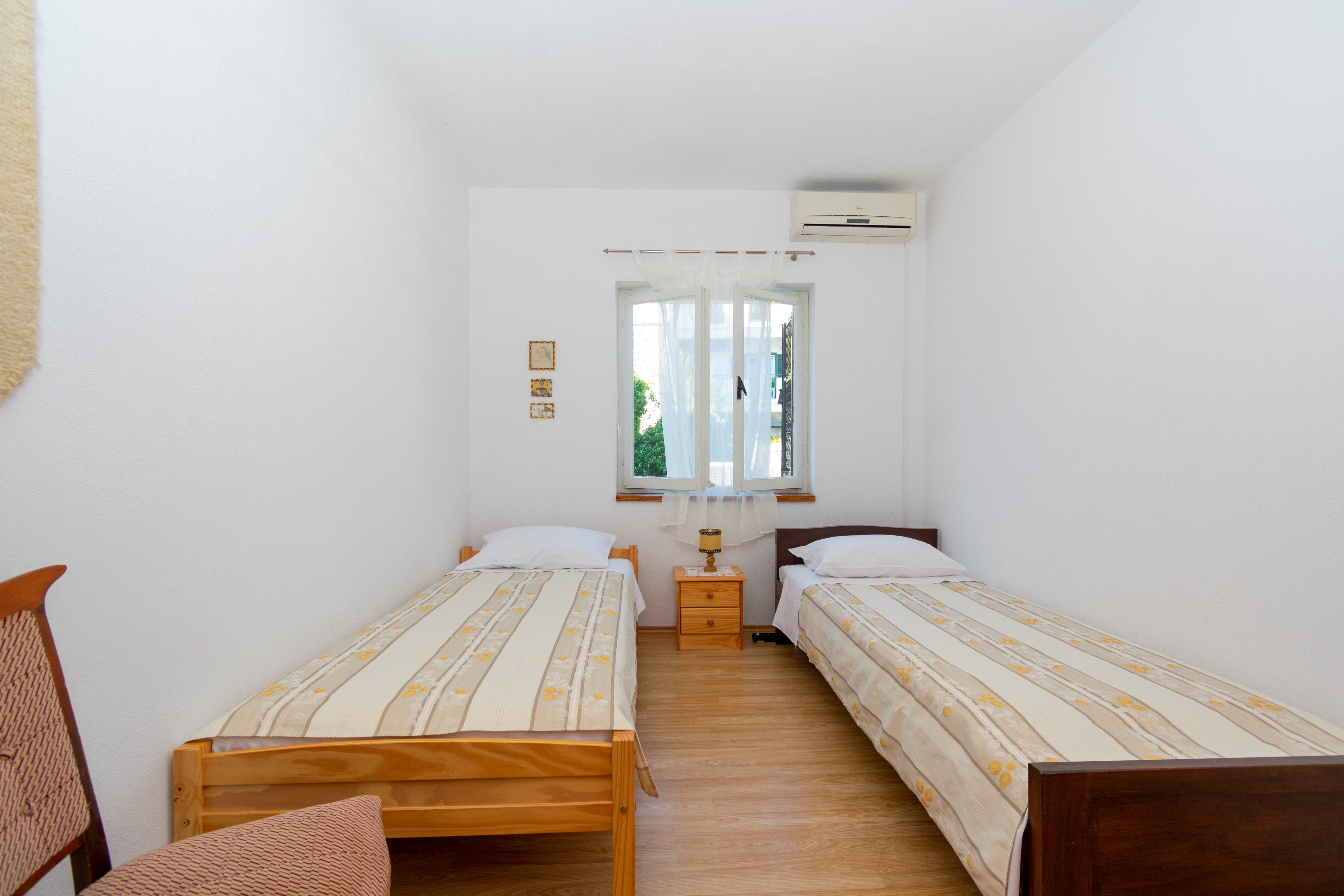Two bedroom apartment near beach Preko, Ugljan  A-a