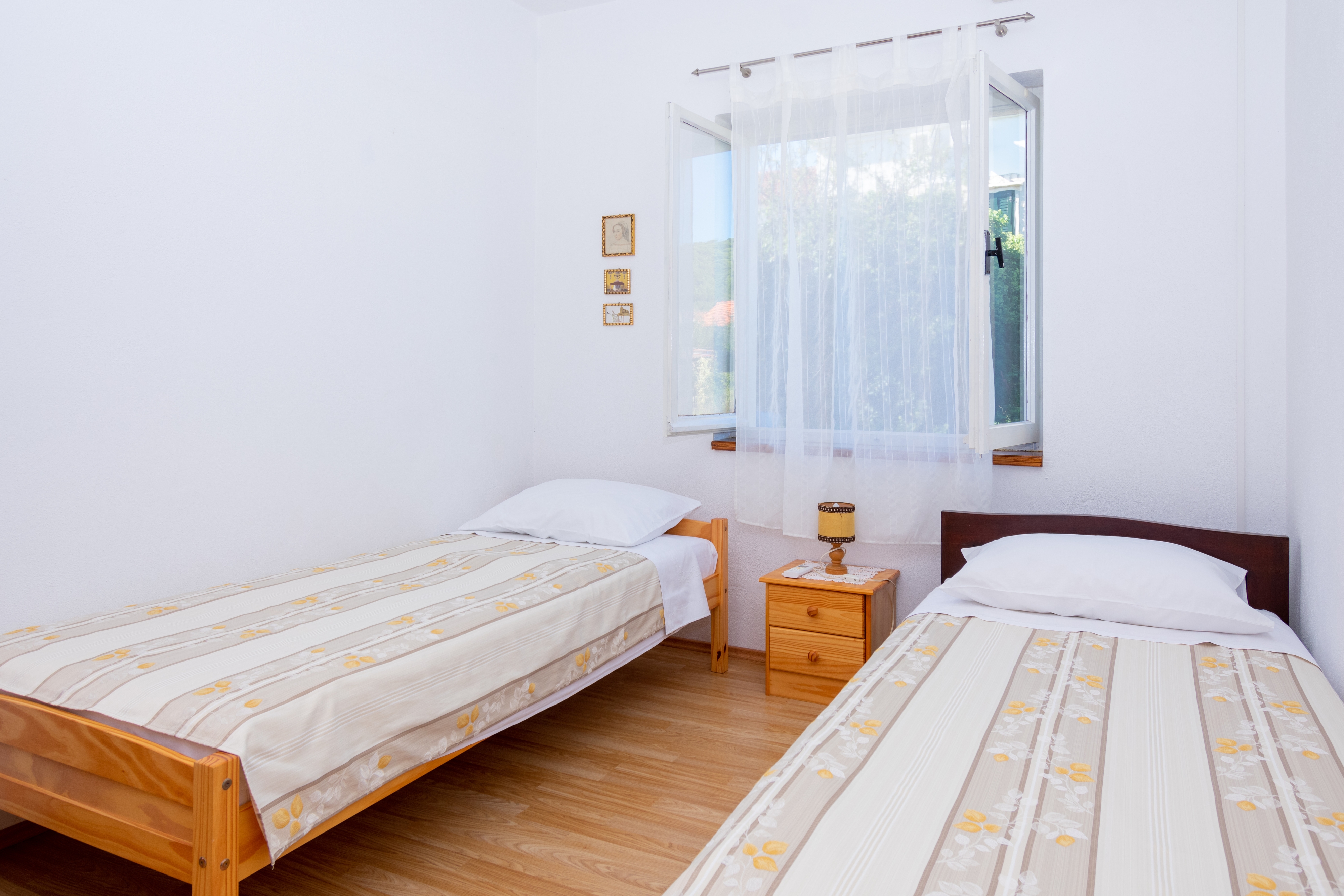 Two bedroom apartment near beach Preko, Ugljan  A-a