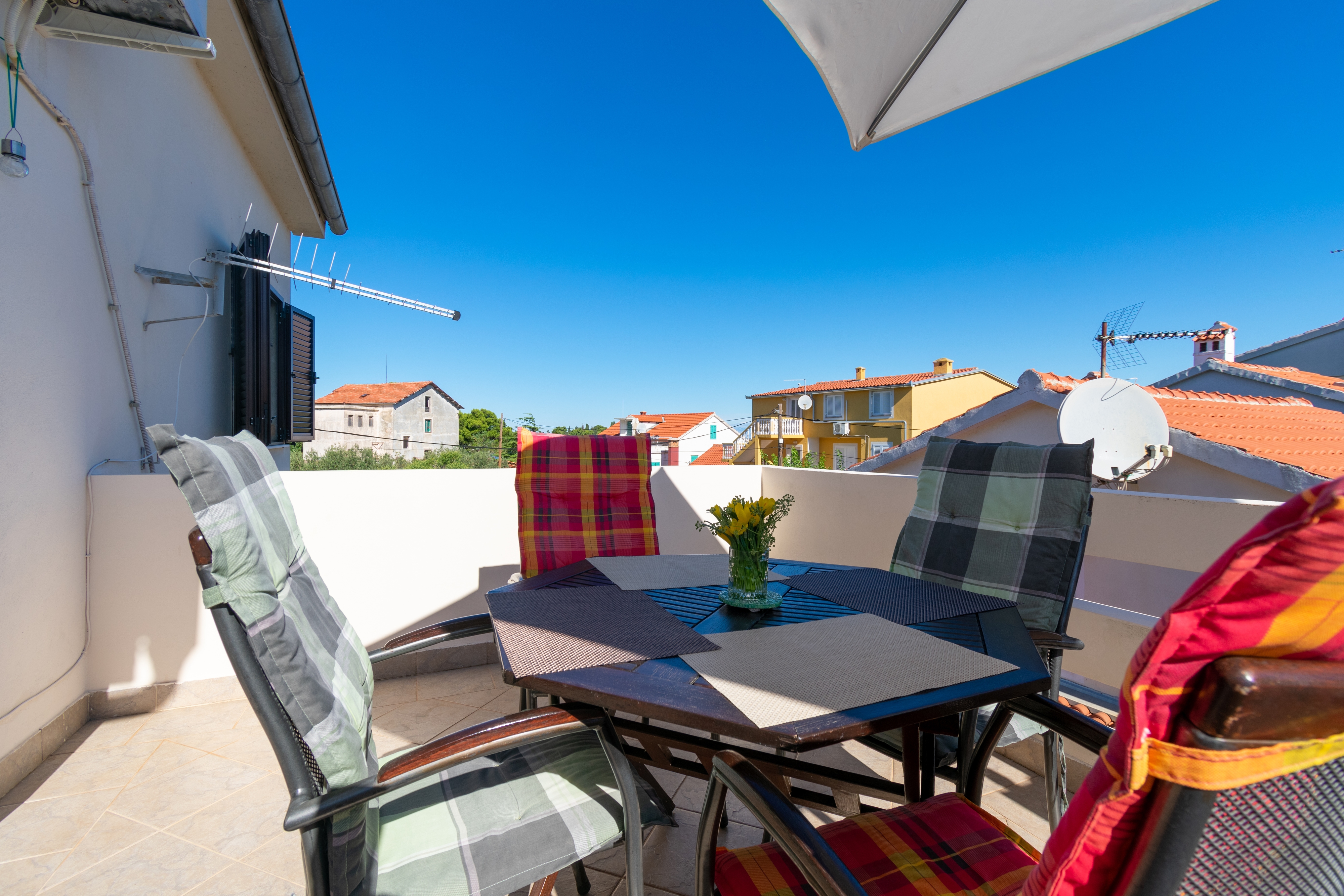 Two bedroom apartment near beach Preko, Ugljan  A-a