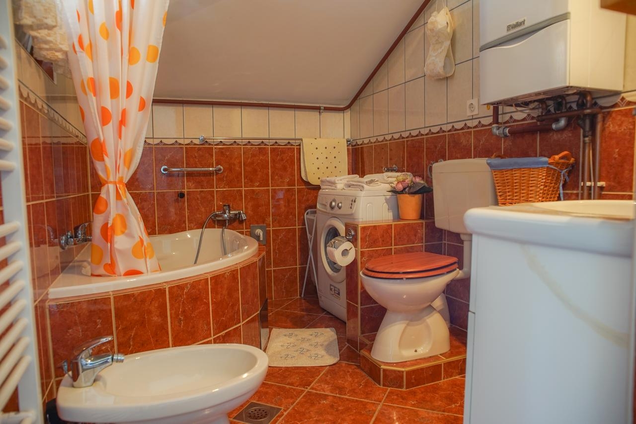 Two bedroom house with terrace Daruvar, Bjelovarska  K