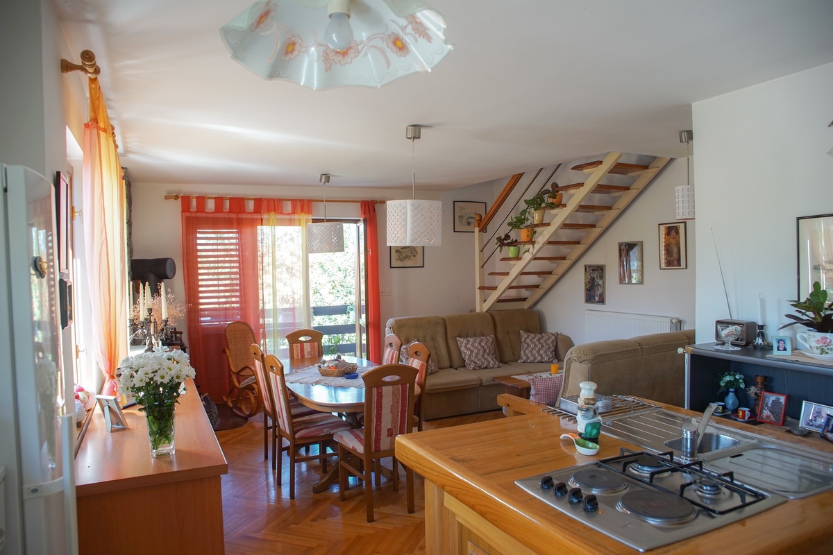 Two bedroom house with terrace Daruvar, Bjelovarska  K
