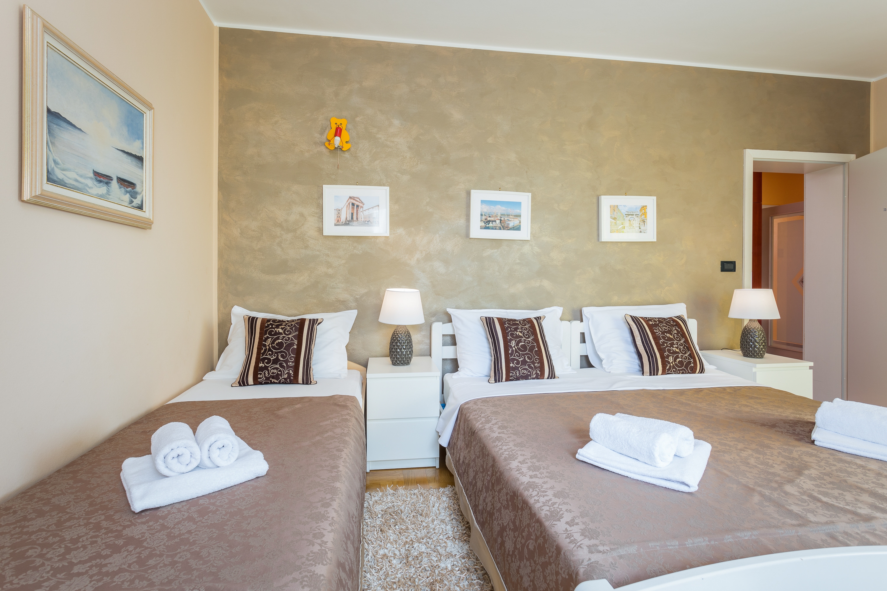 Four bedroom apartment with balcony and sea view Pula  A-a