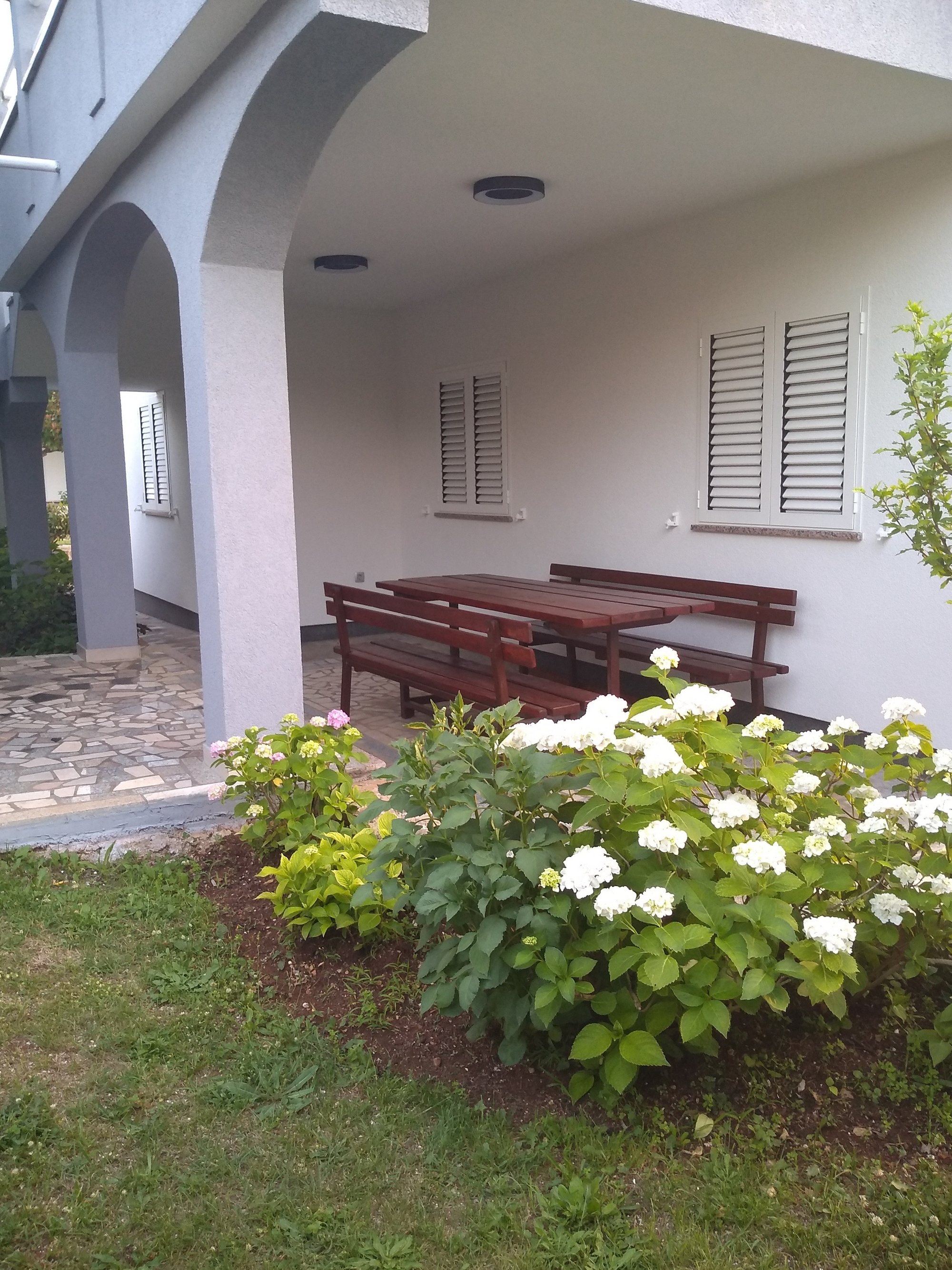 Two bedroom apartment with terrace and sea view Njivice, Krk  A-a