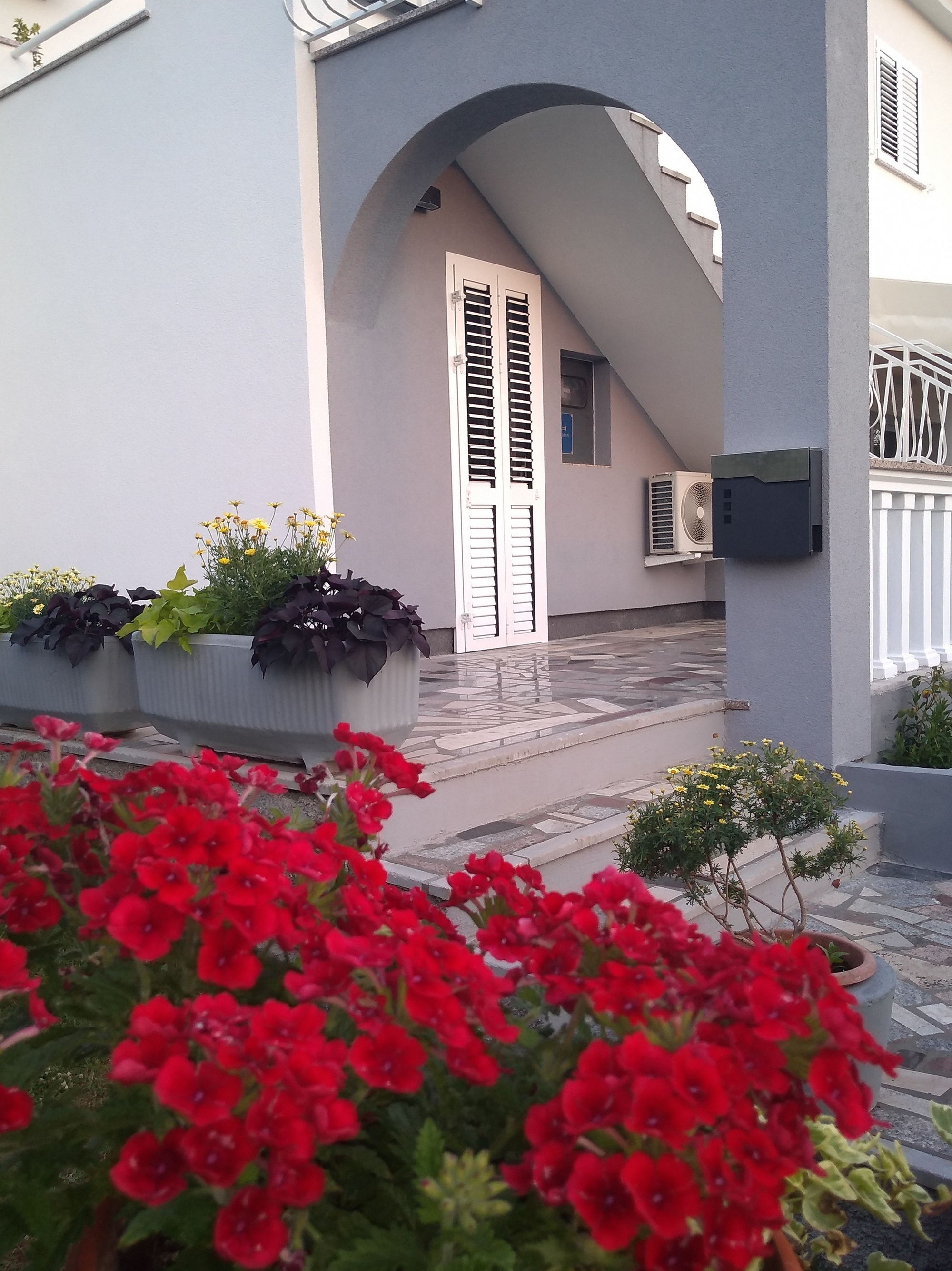 Two bedroom apartment with terrace and sea view Njivice, Krk  A-a