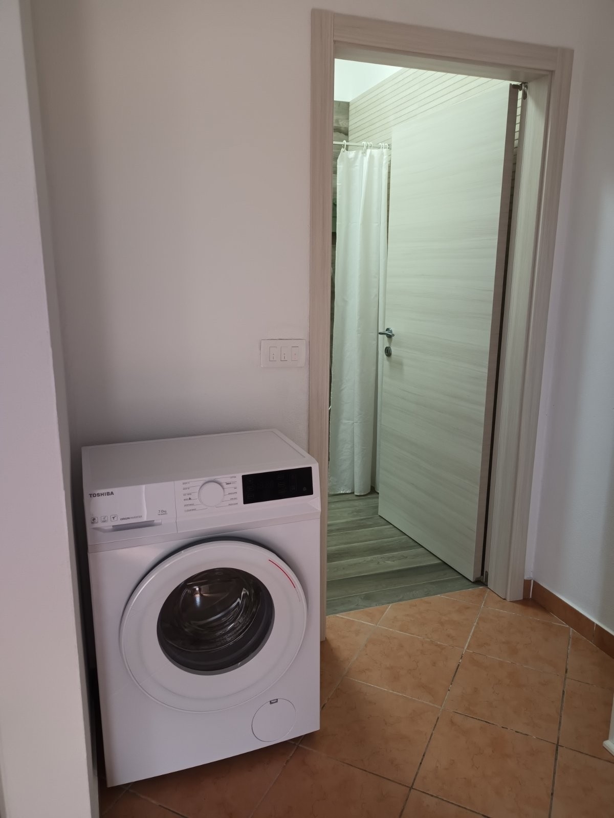 Two bedroom apartment with terrace Njivice, Krk  A-b