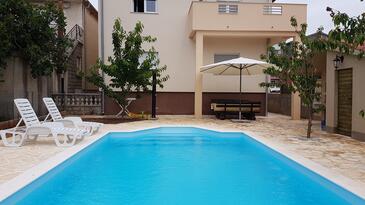 Objekt Zadar, Zadar, Objekt 14933 - Apartmaji s prodnato plažo.