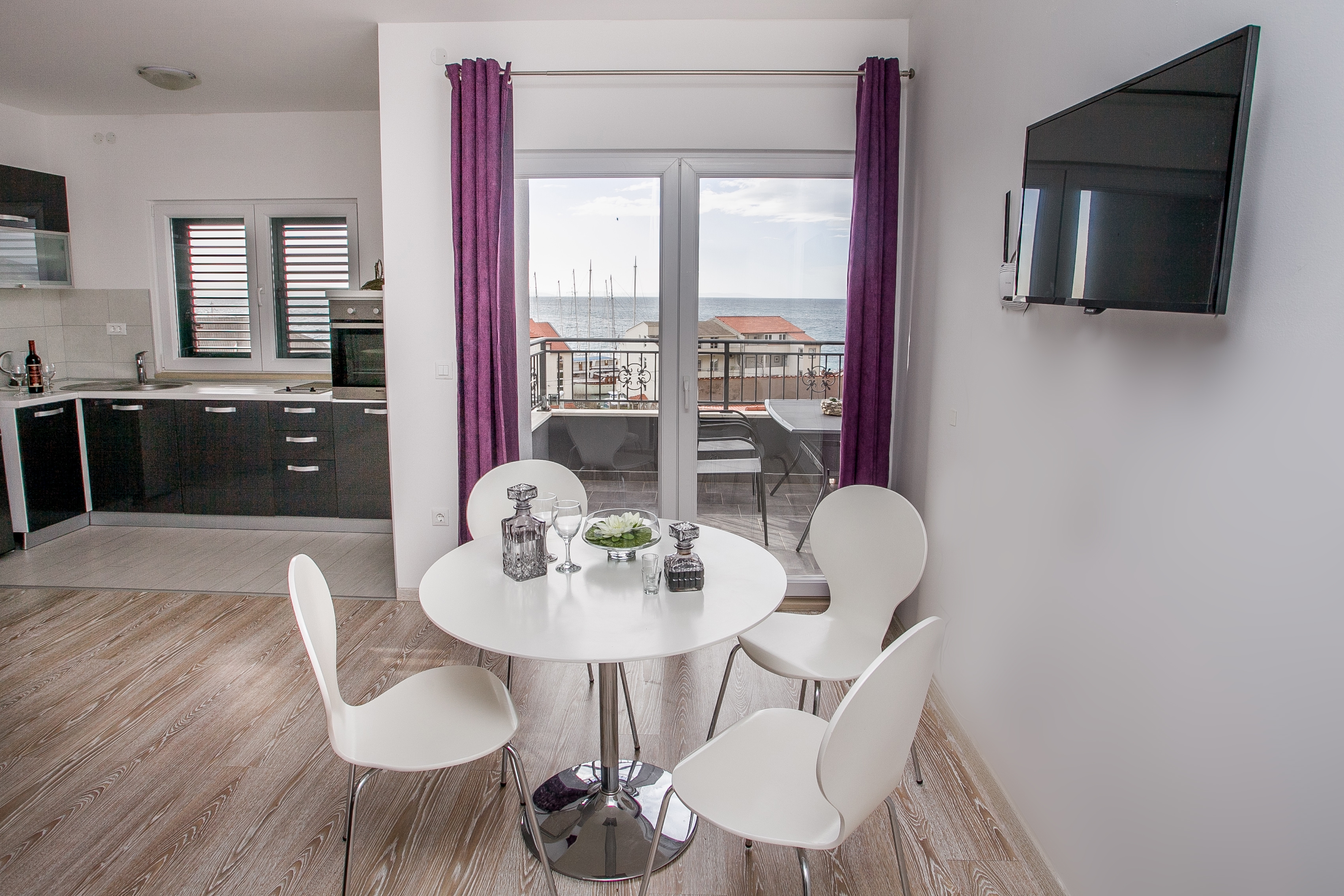 One bedroom apartment with terrace and sea view Sumpetar, Omiš  A-a