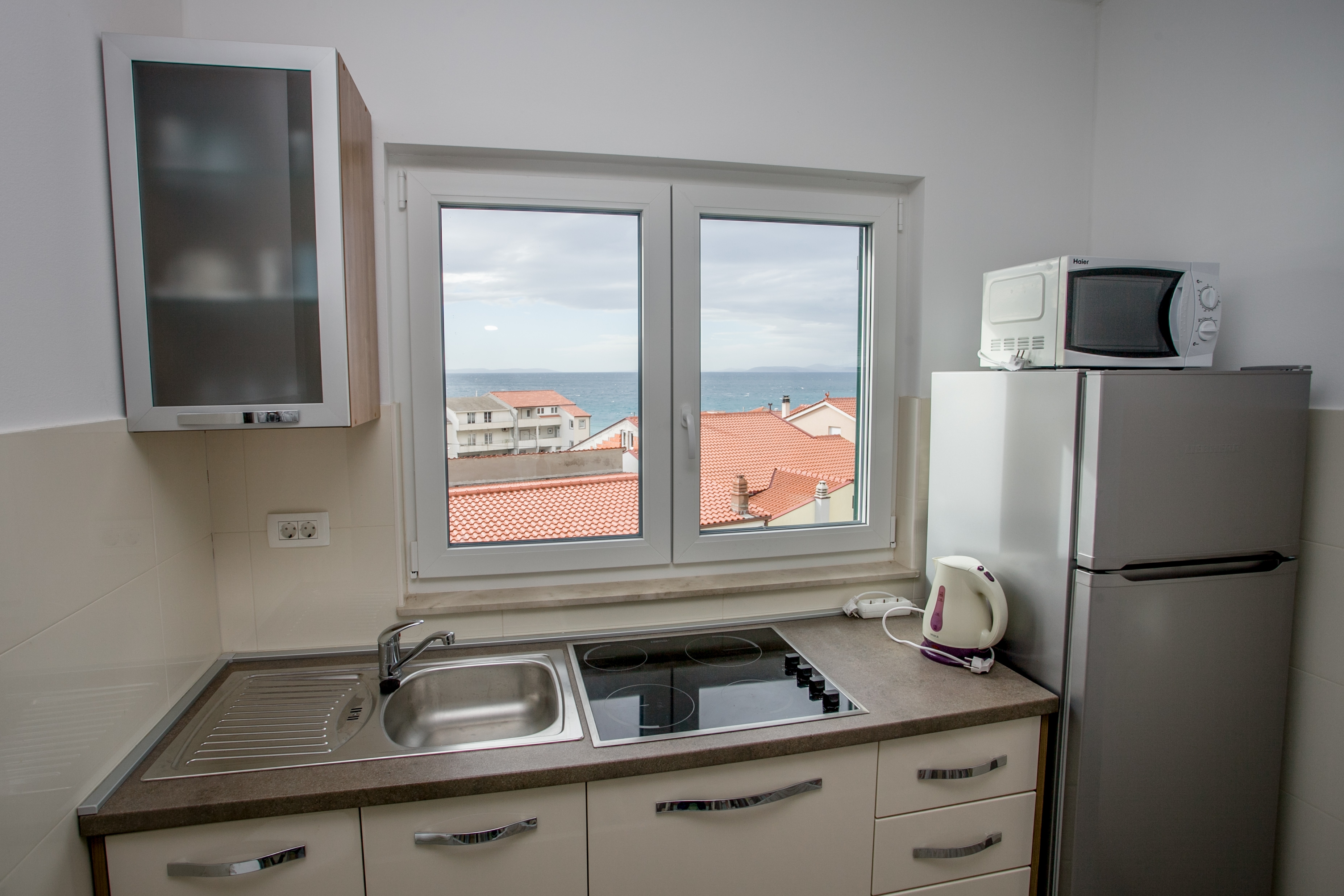 One bedroom apartment with terrace and sea view Sumpetar, Omiš  A-b