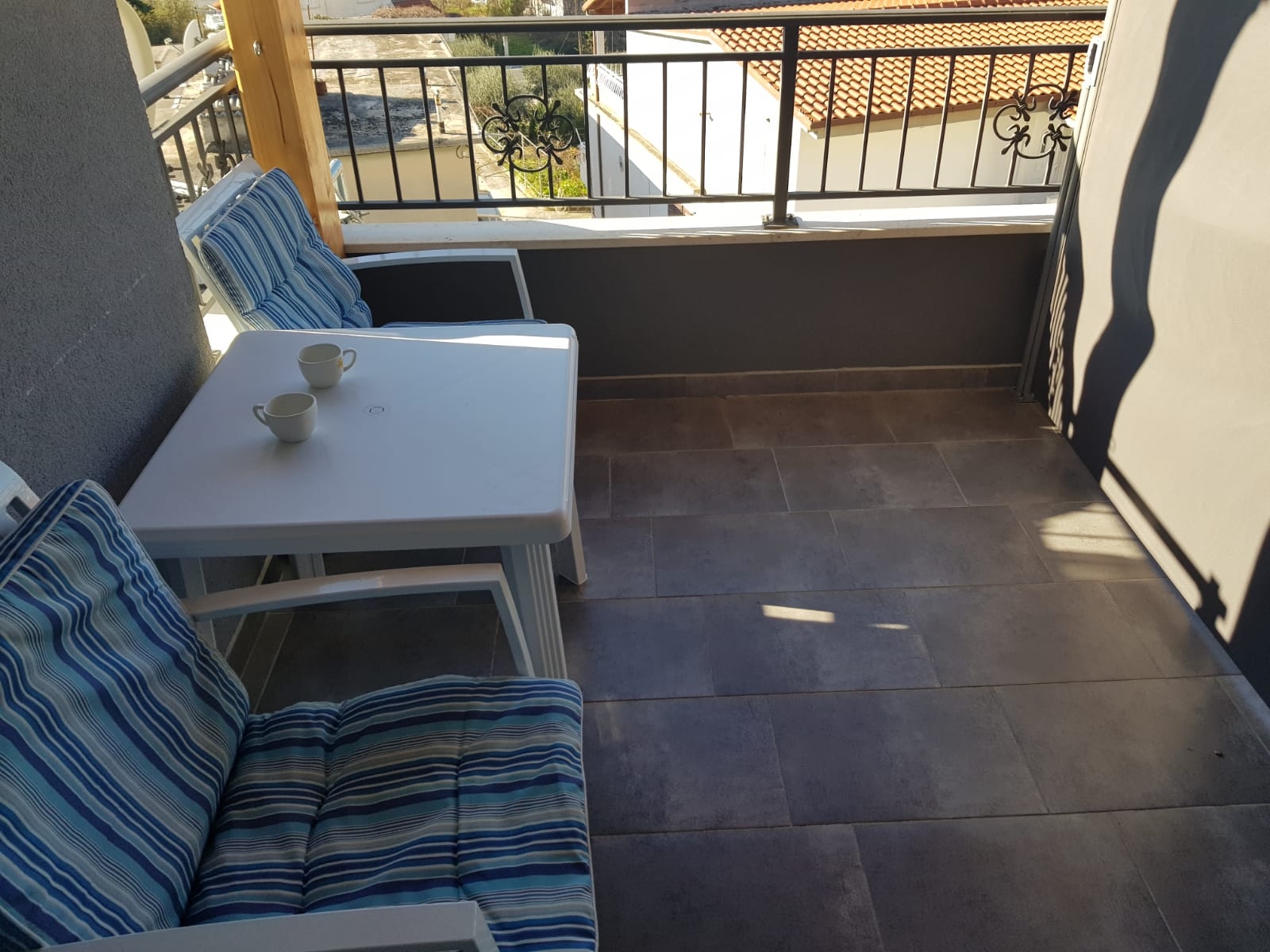 One bedroom apartment with terrace and sea view Sumpetar, Omiš  A-b
