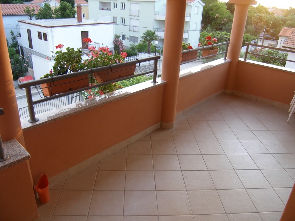 Two bedroom apartment with balcony and sea view Sukošan, Zadar  A-e