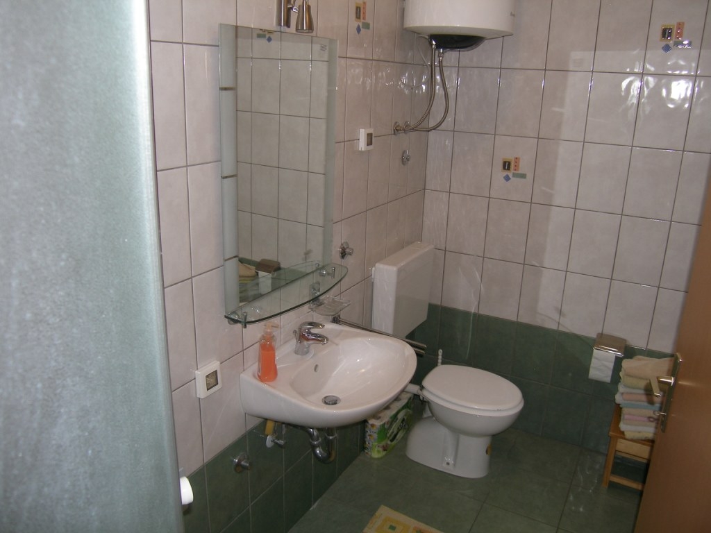 Two bedroom apartment with balcony and sea view Sukošan, Zadar  A-e