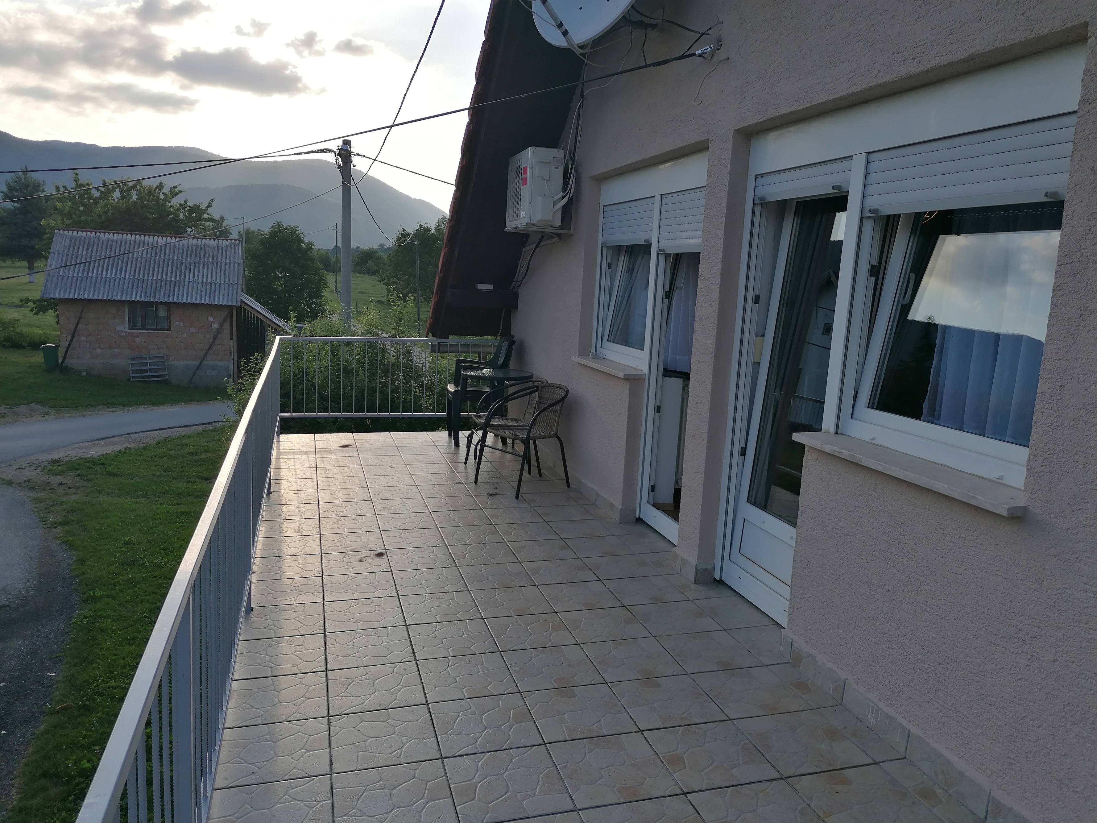 Two bedroom apartment with terrace Smoljanac, Plitvice  A-a