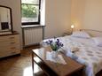 Dormitorio Opatija, Dormitorio in the apartment, (pet friendly) y WiFi.
