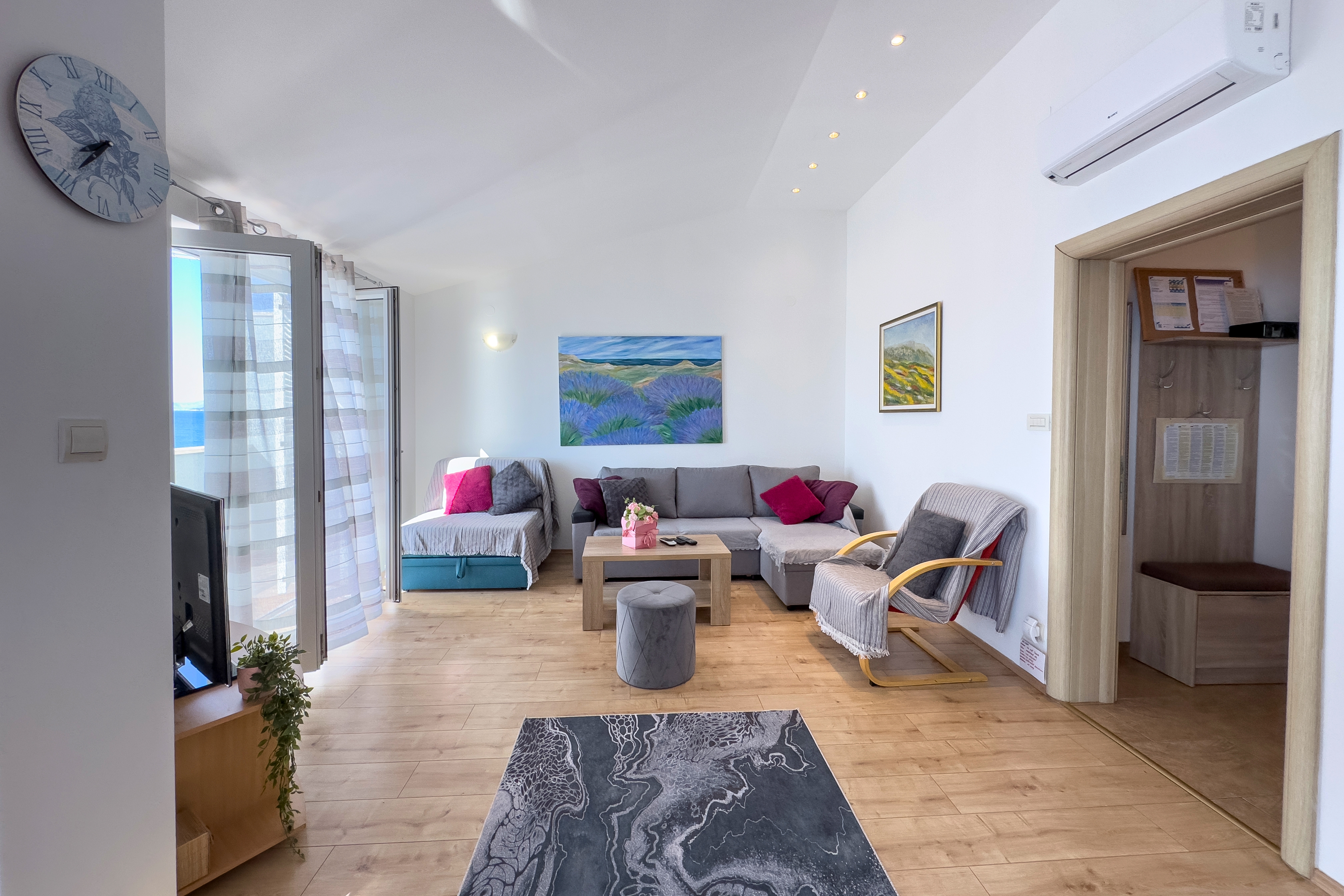 Two bedroom apartment near beach Podstrana, Split (A-14993-b) Two bedroom apartment near beach Podstrana, Split (A-14993-b)