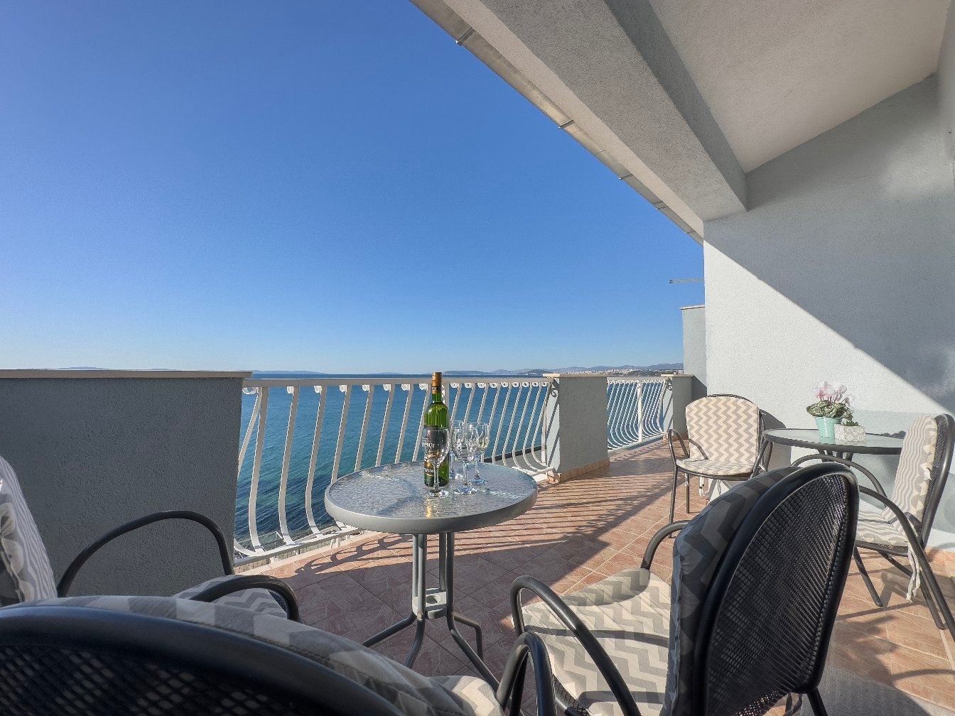 Two bedroom apartment near beach Podstrana, Split (A-14993-b) Two bedroom apartment near beach Podstrana, Split (A-14993-b)