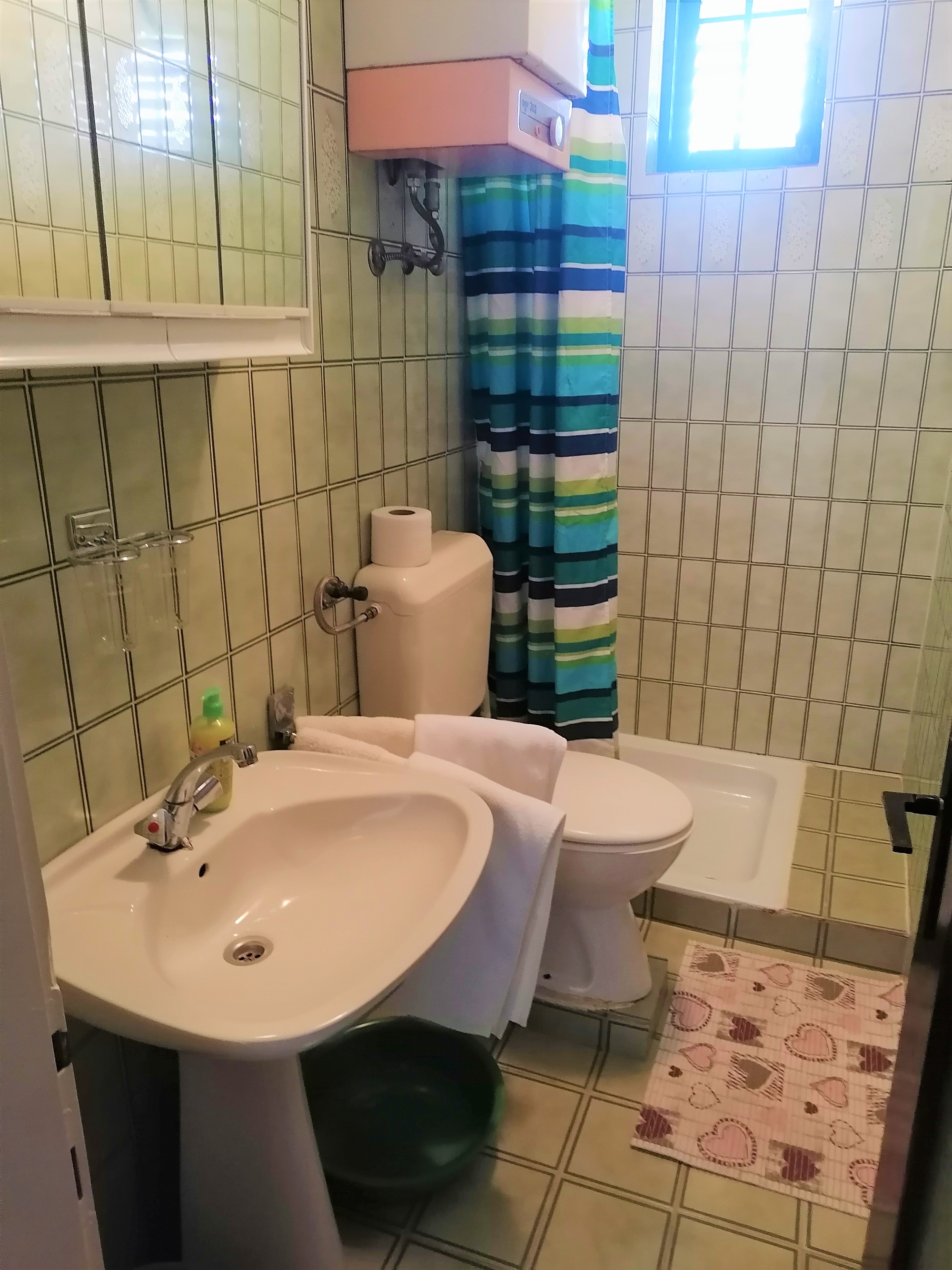 Two bedroom apartment with terrace Palit, Rab  A-a
