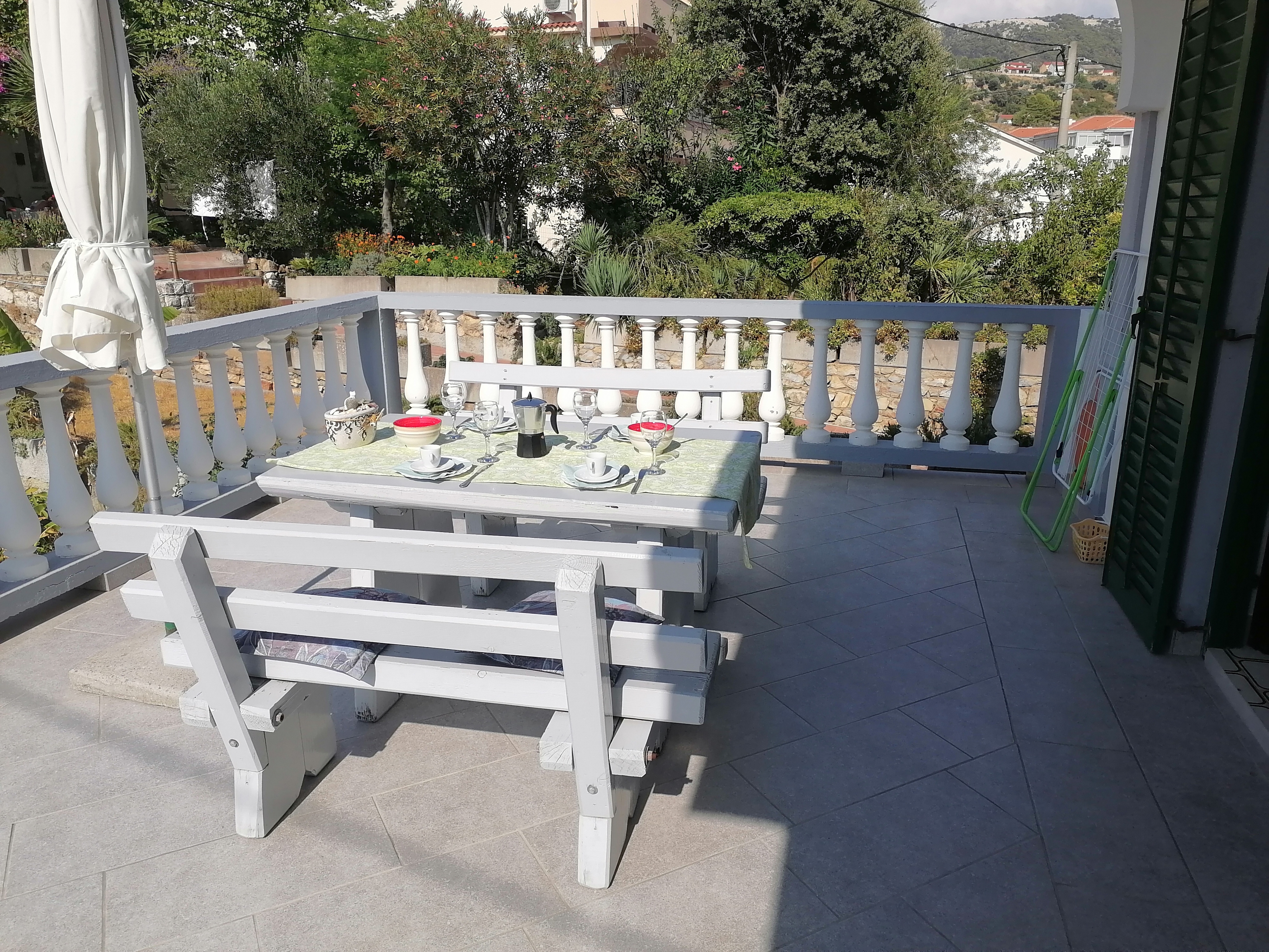 Two bedroom apartment with terrace Palit, Rab (A-14996-a) Two bedroom apartment with terrace Palit, Rab (A-14996-a)