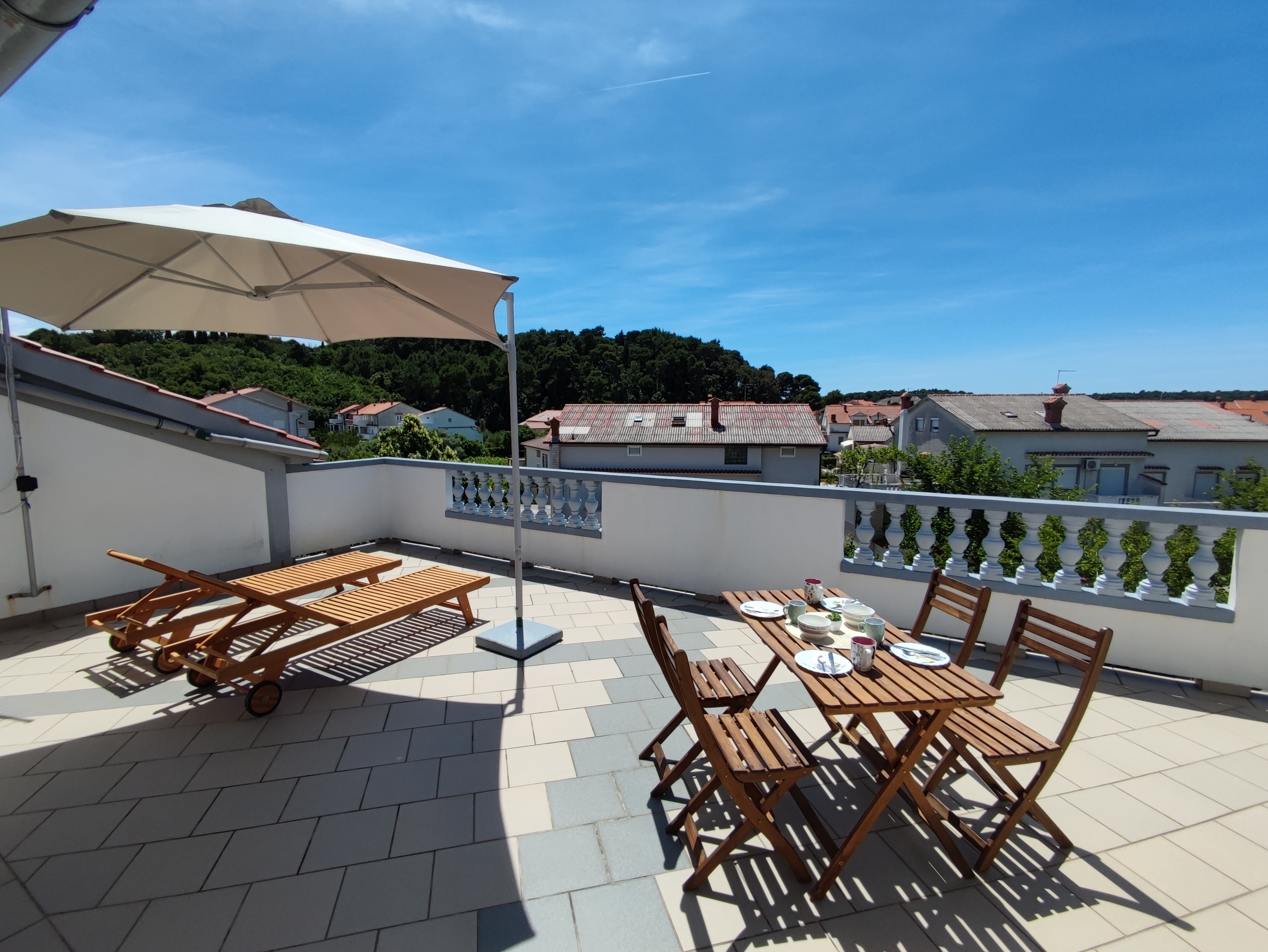 Two bedroom apartment with terrace Palit, Rab  A-c