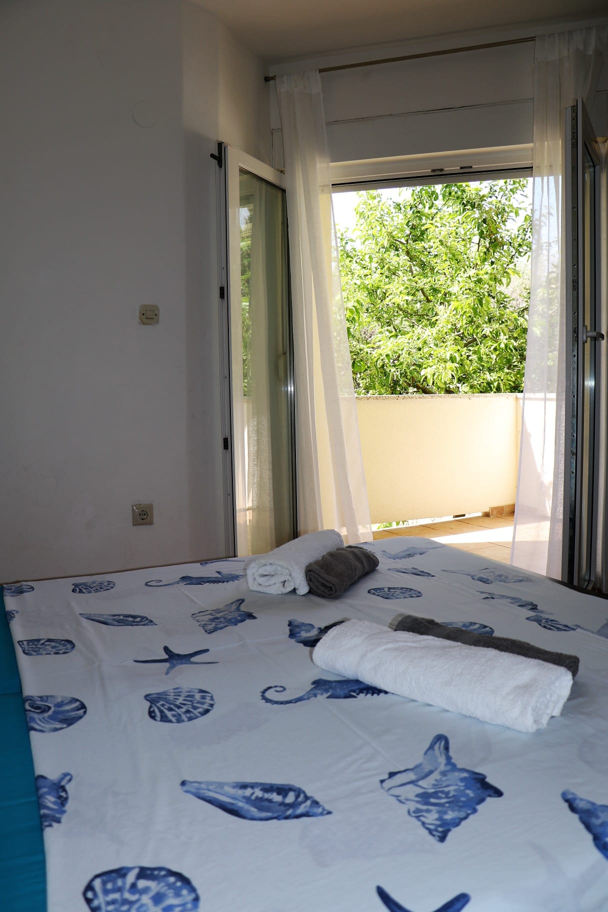 Two bedroom apartment with terrace Punat, Krk  A-a