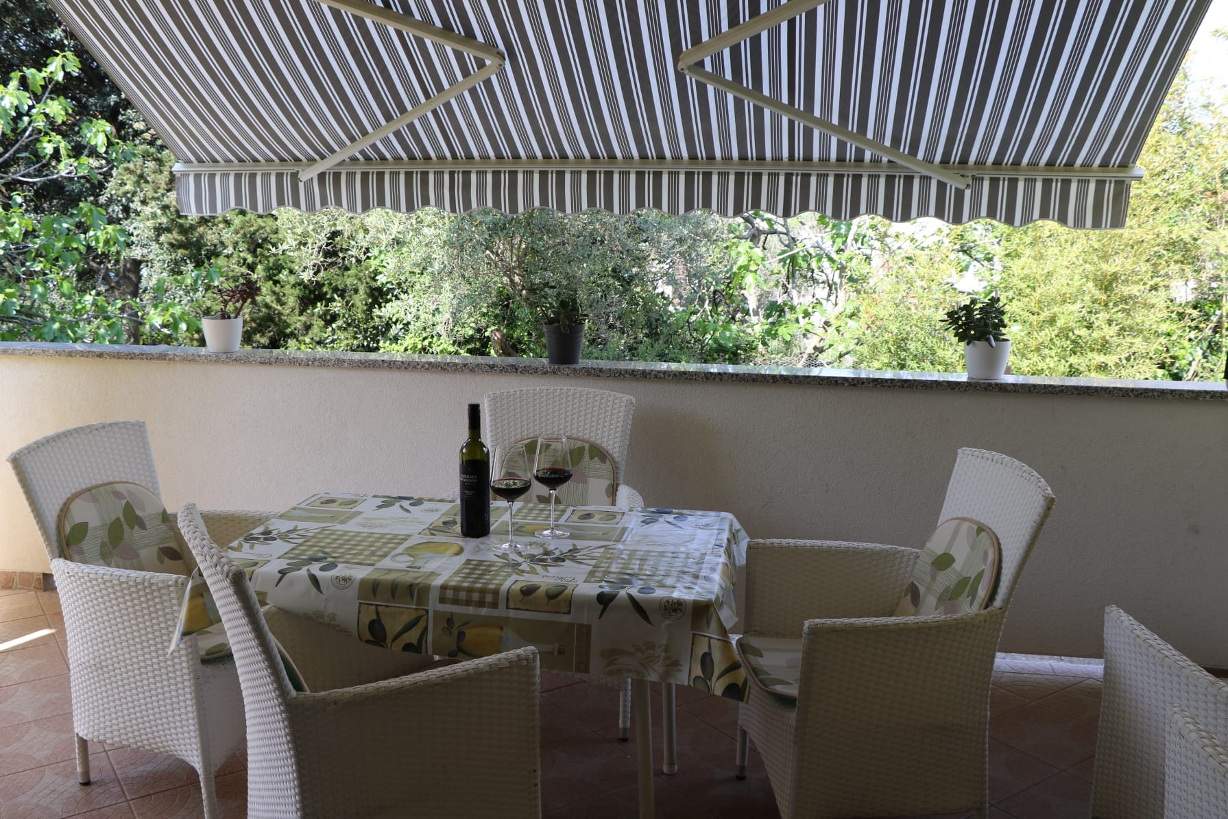 Two bedroom apartment with terrace Punat, Krk  A-a