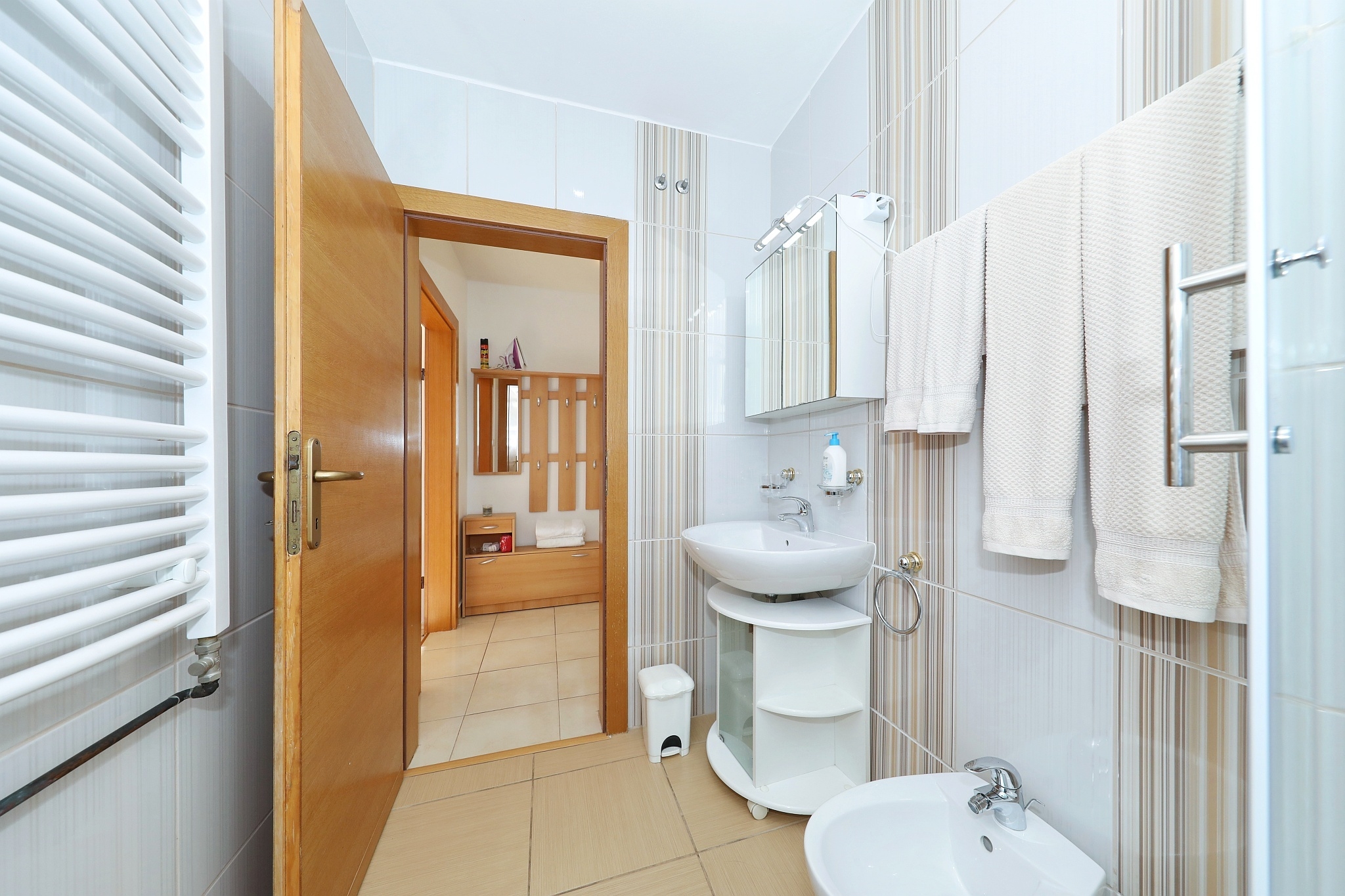 One bedroom apartment with terrace and sea view Sukošan, Zadar  A-a