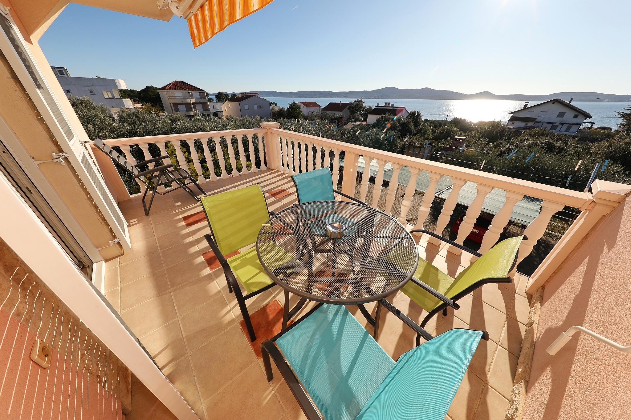 One bedroom apartment with terrace and sea view Sukošan, Zadar  A-a