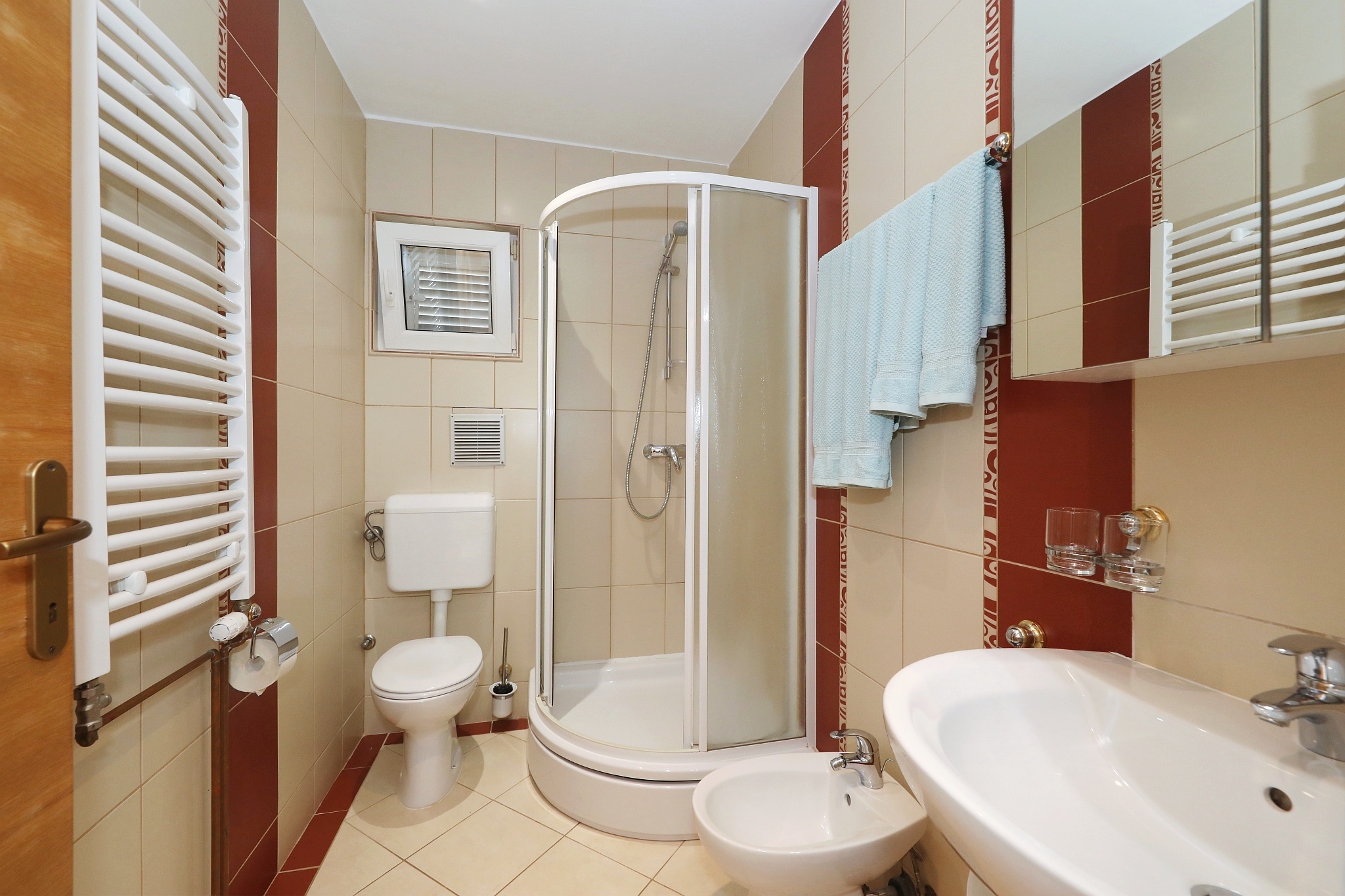 One bedroom apartment with terrace and sea view Sukošan, Zadar  A-b