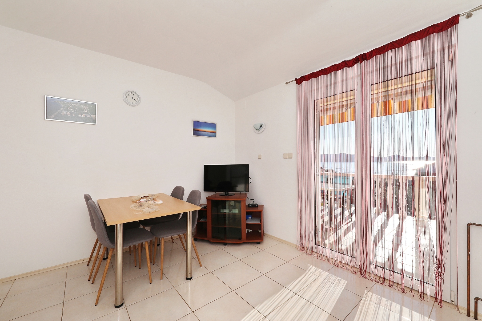 One bedroom apartment with terrace and sea view Sukošan, Zadar  A-b